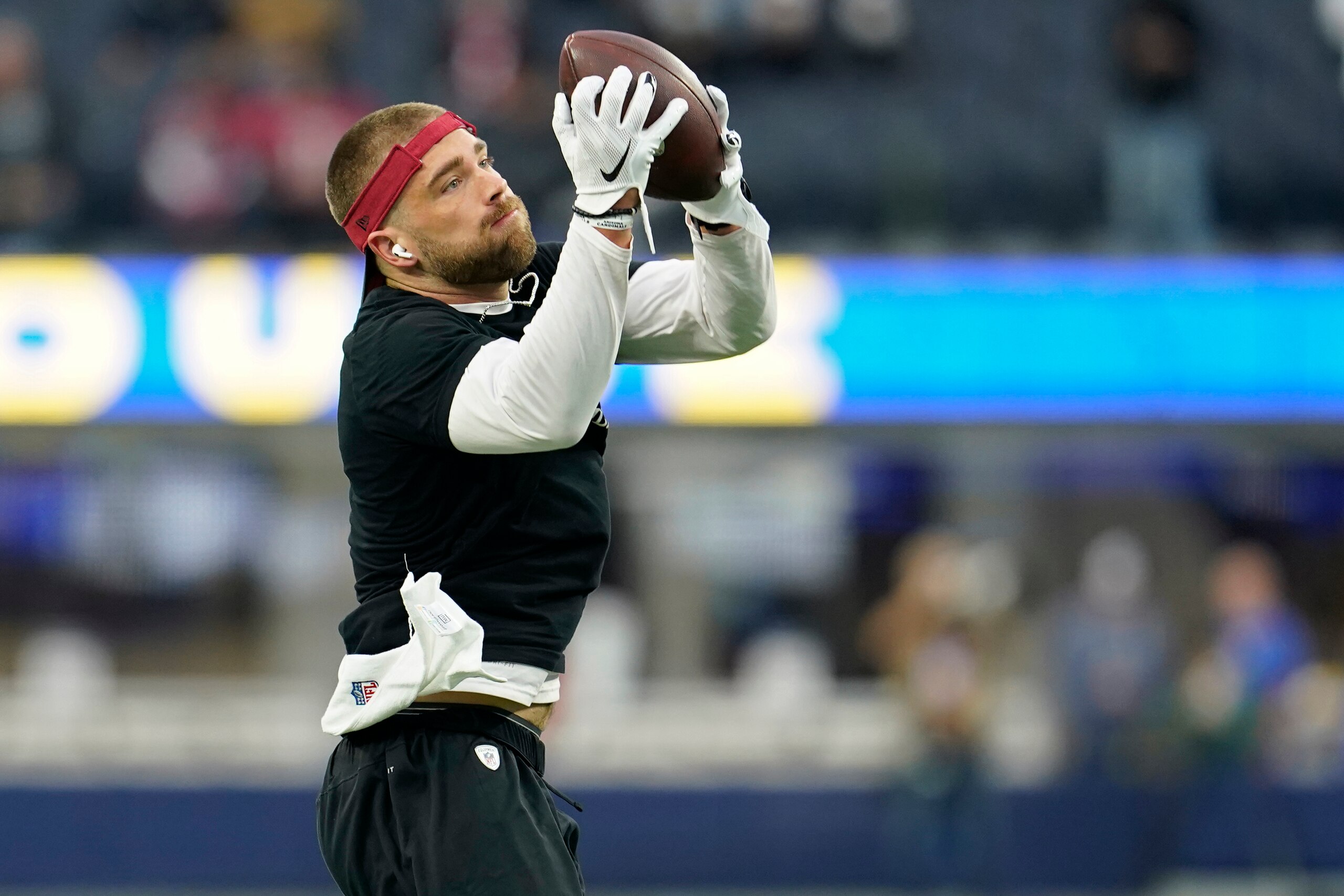 Arizona Cardinals tight end Zach Ertz warms up before an NFL wild-card playoff football game against the Los Angeles Rams in Inglewood, Calif., Monday, Jan. 17, 2022. (AP Photo/Marcio Jose Sanchez)