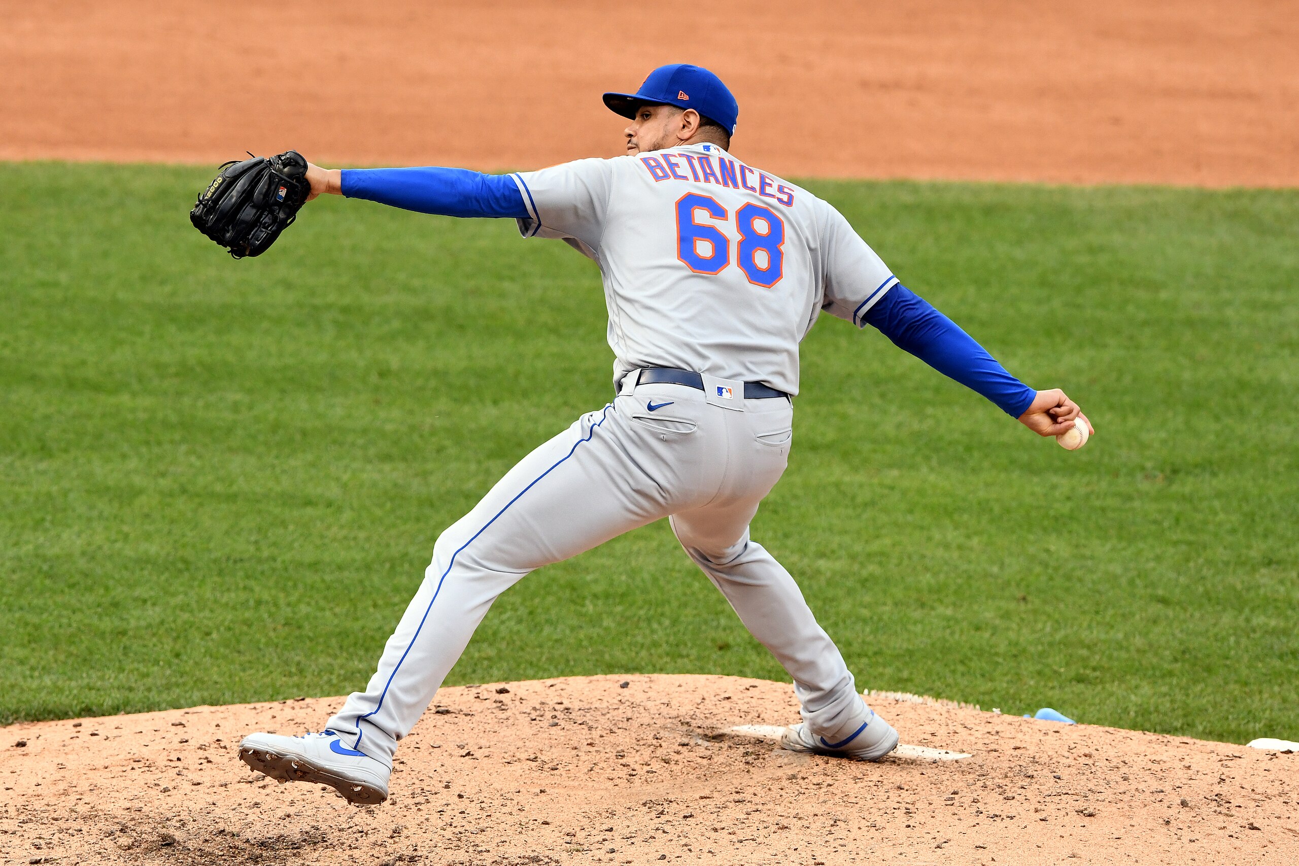 WASHINGTON, DC - SEPTEMBER 27:  Dellin Betances #68 of the New York Mets pitches during a baseball game against the Washington Nationals at Nationals Park on September 27, 2020 in Washington, DC.  (Photo by Mitchell Layton/Getty Images)