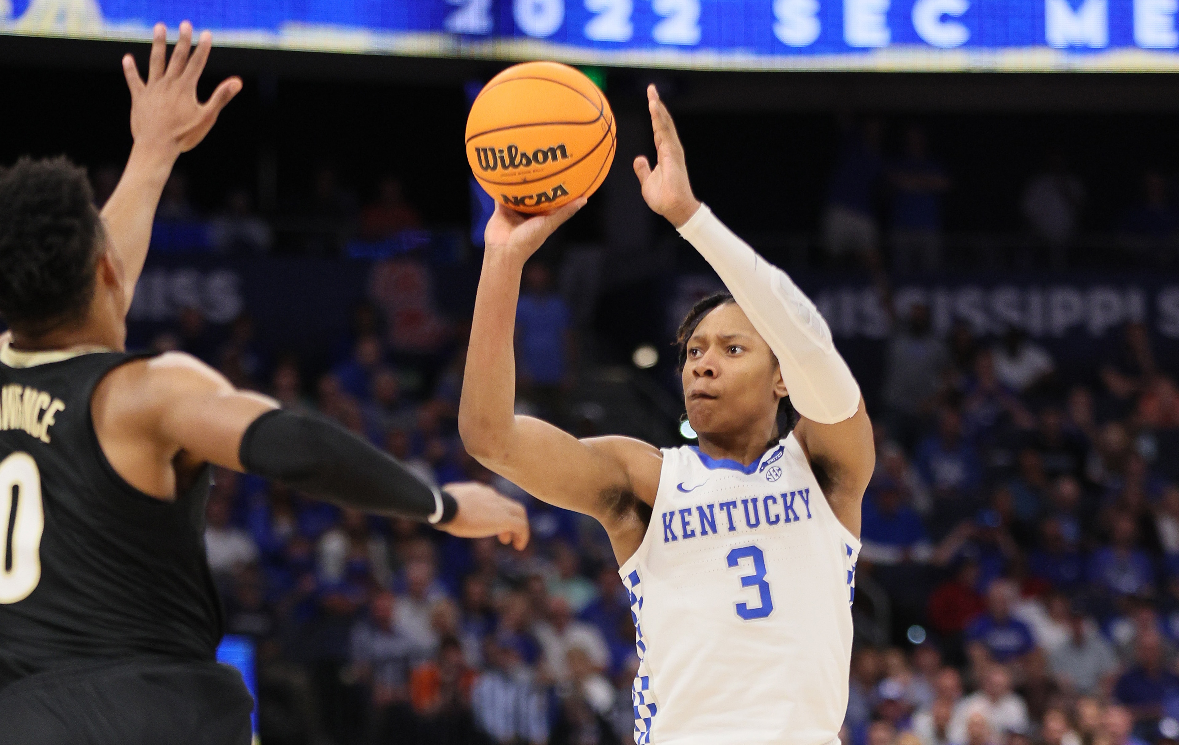 TAMPA, FLORIDA - MARCH 11: TYTY Washington # of the Kentucky  Wildcats against the Vanderbilt Commodores during the quarterfinals of the 2022 SEC Men's Basketball Tournament at Amalie Arena on March 11, 2022 in Tampa, Florida. (Photo by Andy Lyons/Getty Images)