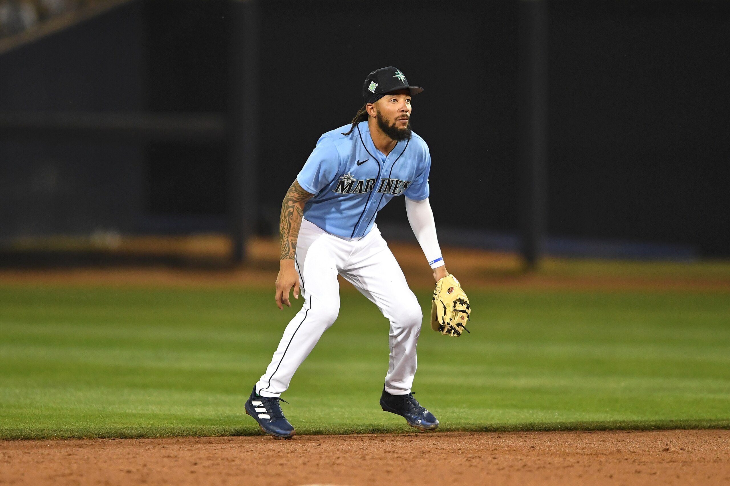 PEORIA, AZ - MARCH 25, 2022: J.P. Crawford #3 of the Seattle Mariners in the field during the third inning of an MLB spring training game against the Chicago White Sox at Peoria Stadium on March 25, 2022 in Peoria, Arizona. (Photo by Chris Bernacchi/Diamond Images via Getty Images) PEORIA, AZ - MARCH 25, 2022: J.P. Crawford #3 of the Seattle Mariners in the field during the third inning of an MLB spring training game against the Chicago White Sox at Peoria Stadium on March 25, 2022 in Peoria, Arizona. (Photo by Chris Bernacchi/Diamond Images via Getty Images)