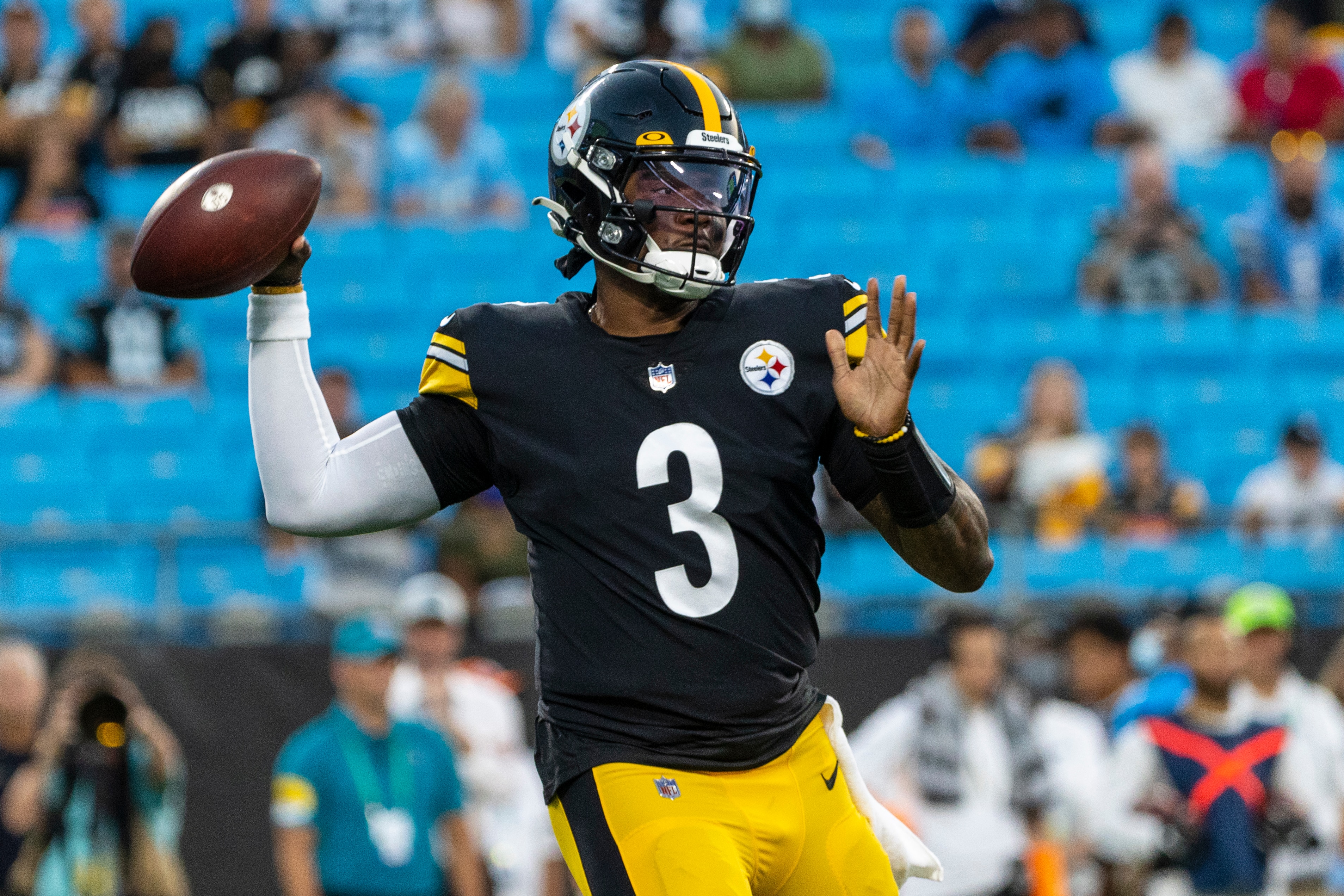 CHARLOTTE, NC - AUGUST 27: Dwayne Haskins #3 of the Pittsburgh Steelers looks to pass against the Carolina Panthers during the first half of an NFL preseason game at Bank of America Stadium on August 27, 2021 in Charlotte, North Carolina. (Photo by Chris Keane/Getty Images)