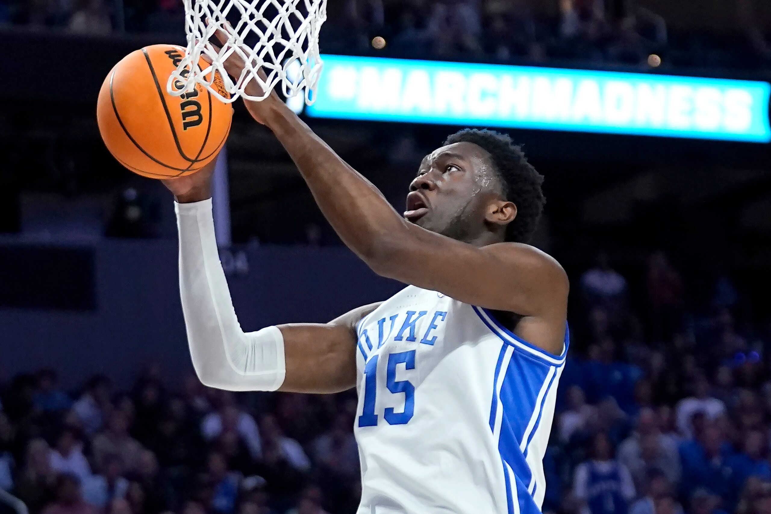 Duke center Mark Williams (15) shoots against Arkansas during the first half of a college basketball game in the Elite 8 round of the NCAA men's tournament in San Francisco, Saturday, March 26, 2022. (AP Photo/Marcio Jose Sanchez)
