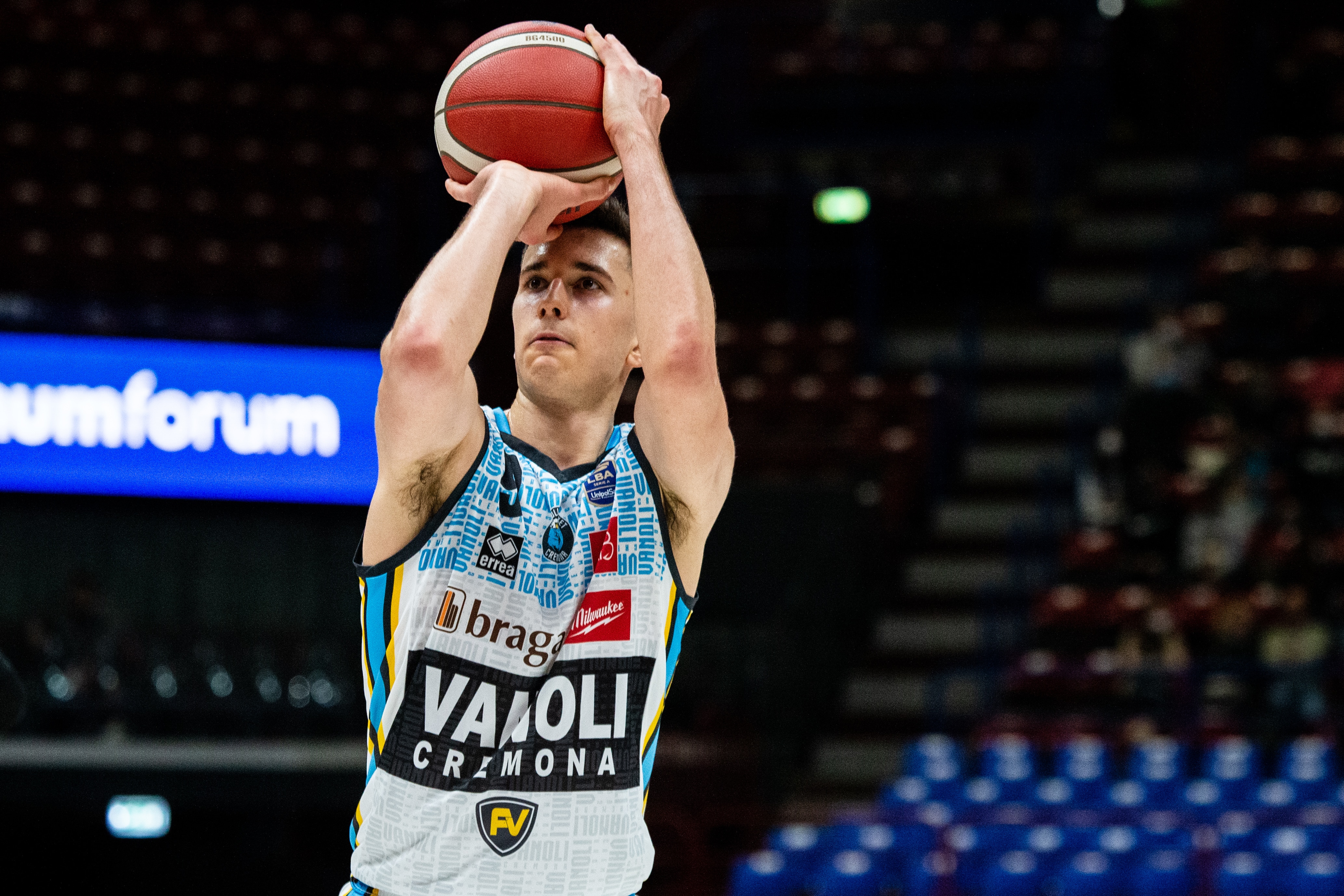 MILAN, ITALY - APRIL 13: Matteo Spagnolo #9 of Vanoli Basket Cremona in action during the LBA Lega Basket A Regular Season Round 22 match between AX Armani Exchange Milan and Vanoli Basket Cremona at Mediolanum Forum on April 13, 2022 in Milan, Italy. (Photo by Roberto Finizio/Getty Images)