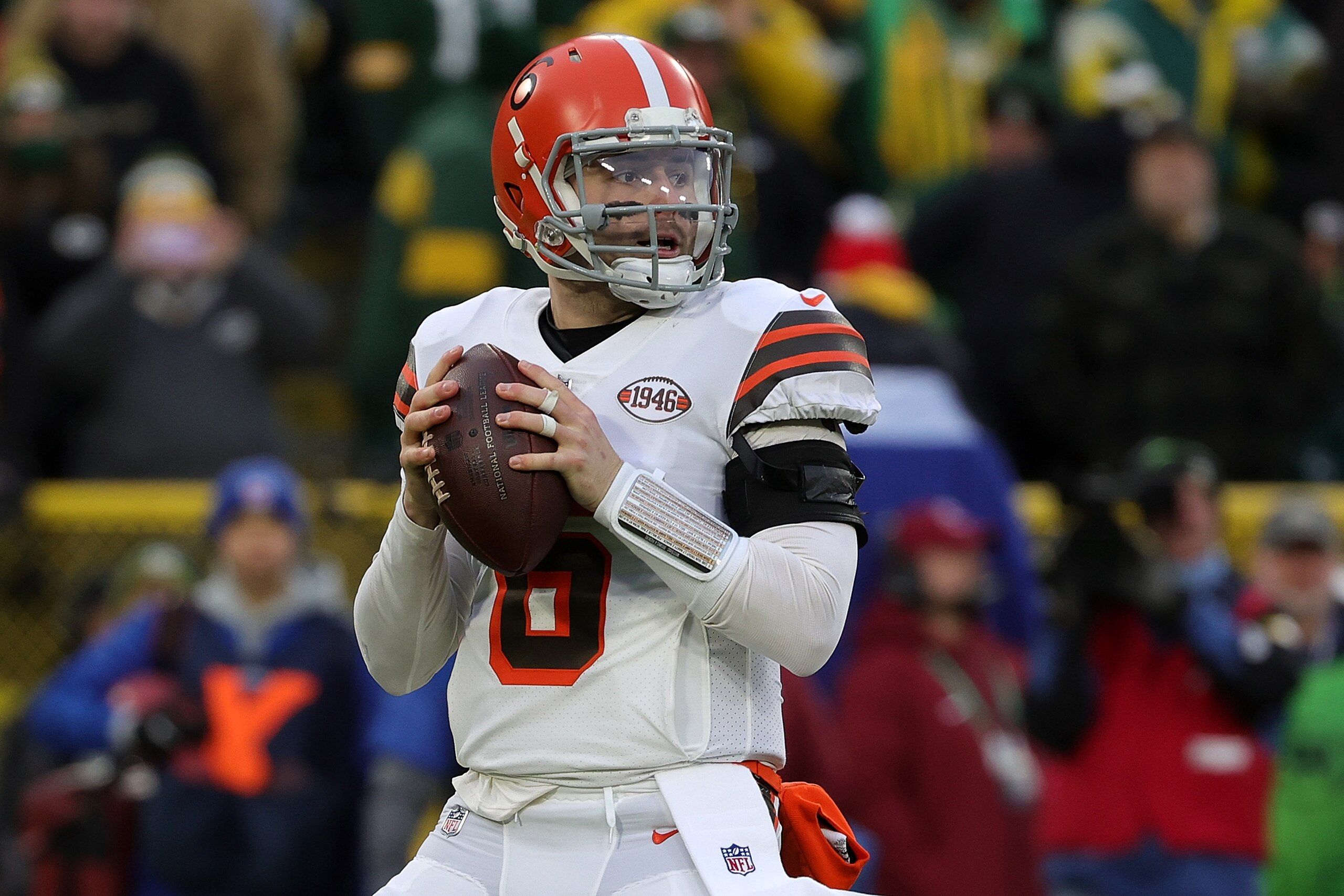 GREEN BAY, WISCONSIN - DECEMBER 25: Baker Mayfield #6 of the Cleveland Browns looks to pass during a game against the Green Bay Packers at Lambeau Field on December 25, 2021 in Green Bay, Wisconsin.  The Packers defeated the Browns 24-22. (Photo by Stacy Revere/Getty Images)