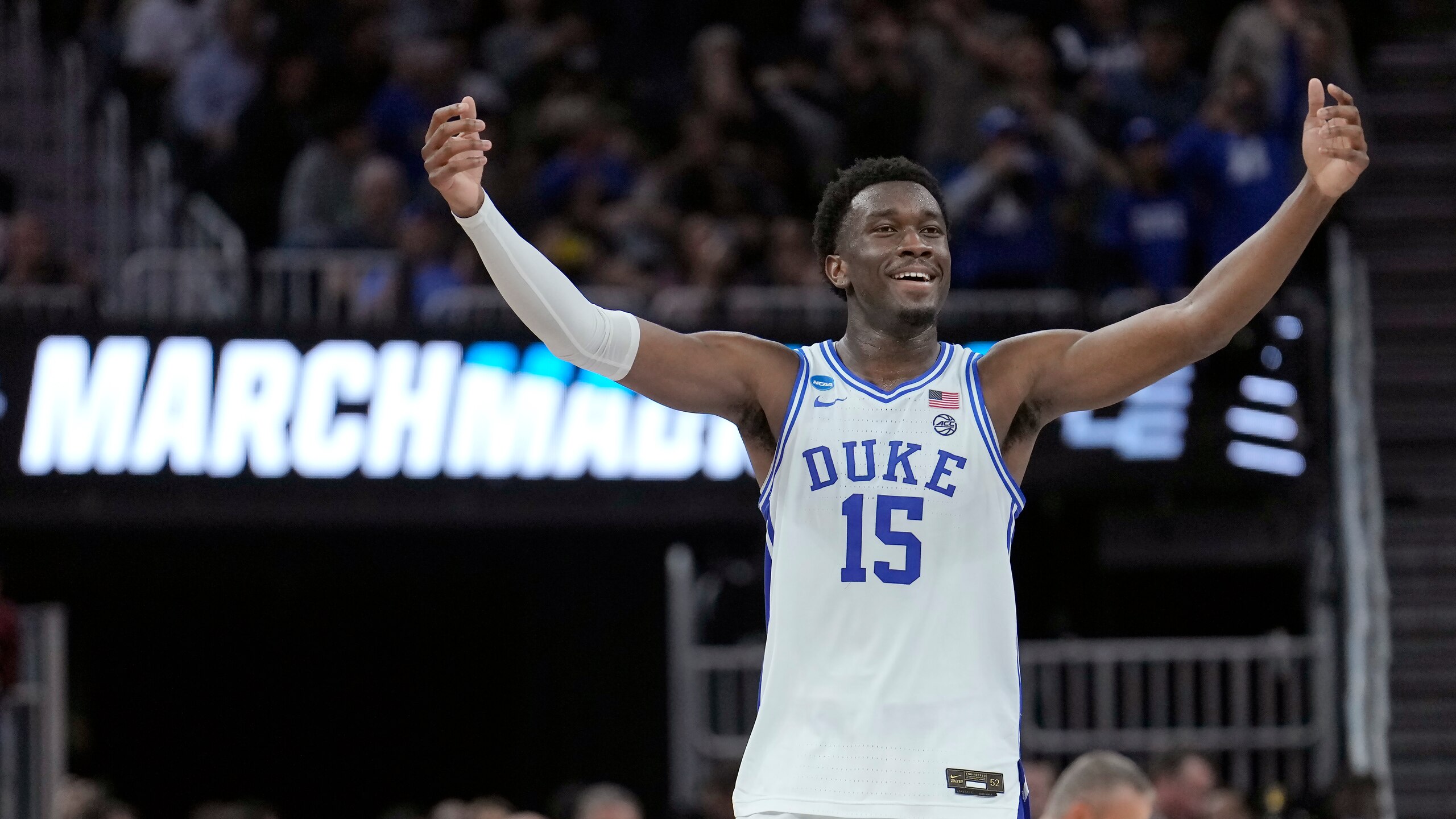Duke center Mark Williams (15) celebrates after his team defeated Arkansas in a college basketball game in the Elite 8 round of the NCAA men's tournament in San Francisco, Saturday, March 26, 2022. (AP Photo/Tony Avelar) Duke center Mark Williams (15) celebrates after his team defeated Arkansas in a college basketball game in the Elite 8 round of the NCAA men's tournament in San Francisco, Saturday, March 26, 2022. (AP Photo/Tony Avelar)
