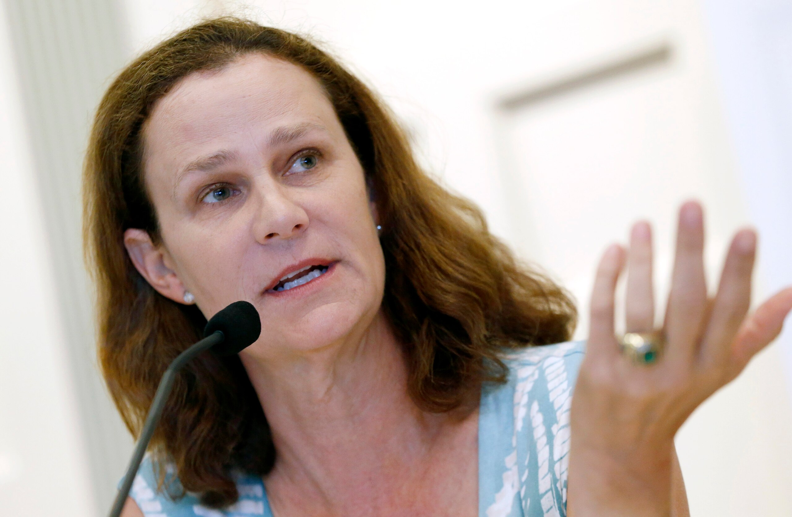 Pam Shriver speaks during a news conference introducing the 2015 inductees to the International Tennis Hall of Fame in Newport, R.I., Saturday, July 18, 2015. (AP Photo/Michael Dwyer)