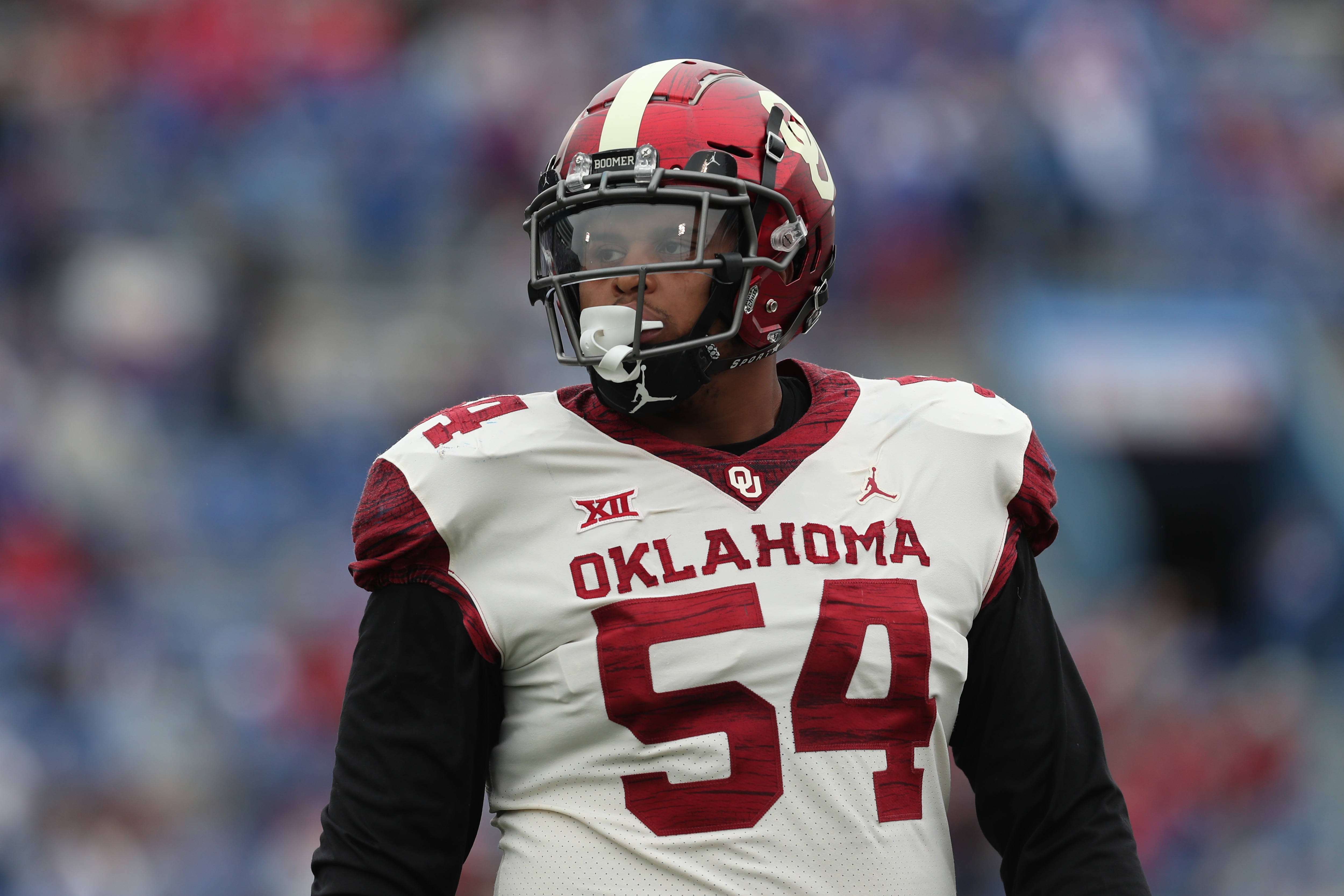 LAWRENCE, KS - OCTOBER 23: Oklahoma Sooners offensive lineman Marquis Hayes (54) in the first half of a Big 12 football game between the Oklahoma Sooners and Kansas Jayhawks on Oct 23, 2021 at Memorial Stadium in Lawrence, KS. (Photo by Scott Winters/Icon Sportswire via Getty Images)