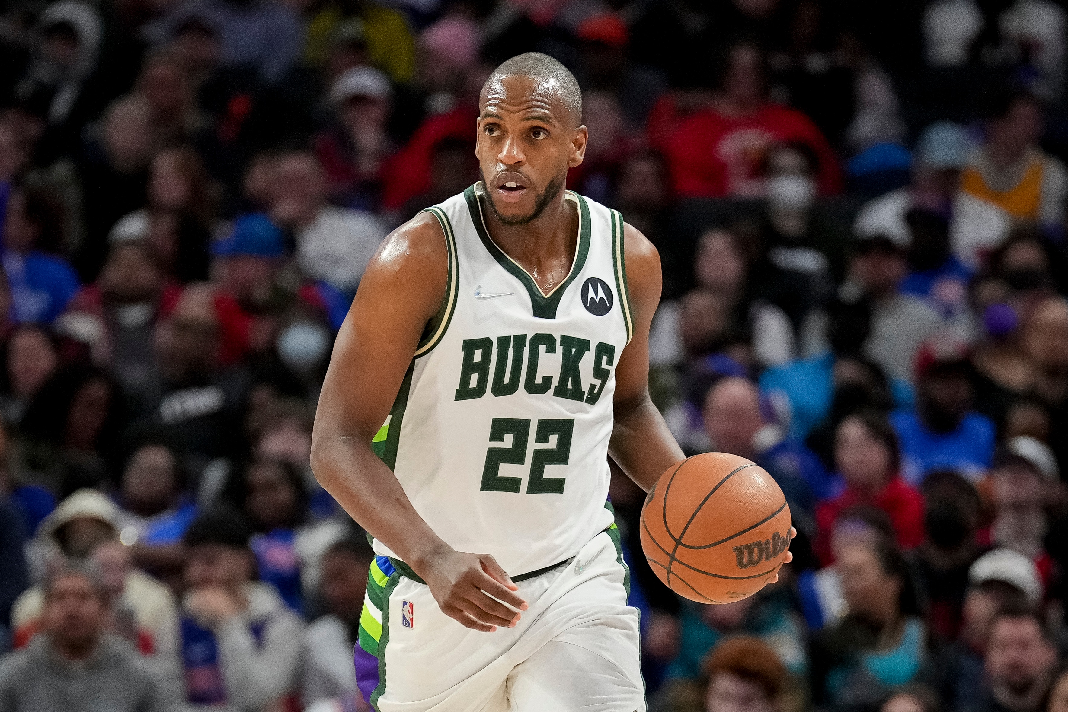 DETROIT, MICHIGAN - APRIL 08: Khris Middleton #22 of the Milwaukee Bucks handles the ball against the Detroit Pistons during the third quarter at Little Caesars Arena on April 08, 2022 in Detroit, Michigan. NOTE TO USER: User expressly acknowledges and agrees that, by downloading and or using this photograph, User is consenting to the terms and conditions of the Getty Images License Agreement. (Photo by Nic Antaya/Getty Images)