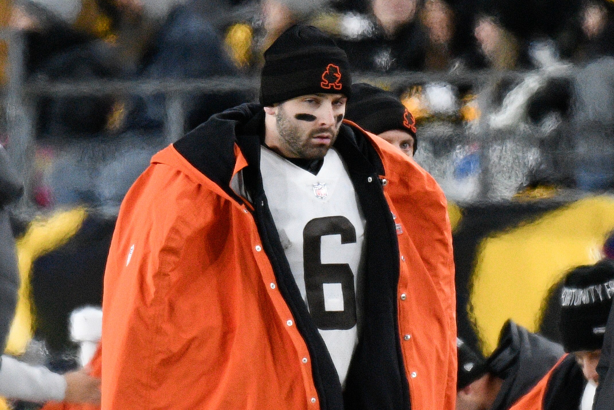Cleveland Browns quarterback Baker Mayfield (6) plays in an NFL football game against the Pittsburgh Steelers, Monday, Jan. 3, 2022, in Pittsburgh. (AP Photo/Don Wright)