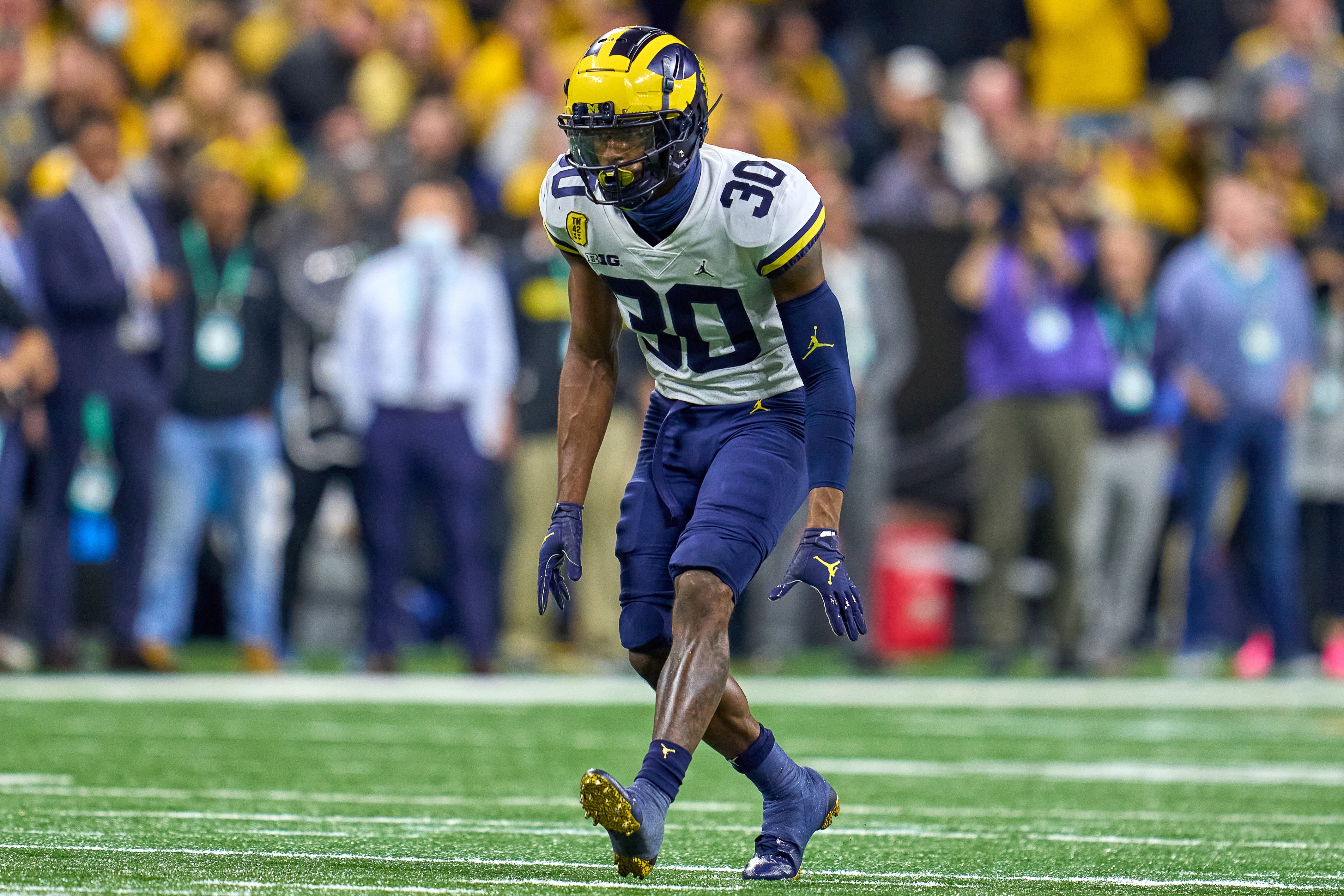INDIANAPOLIS, IN - DECEMBER 04: Michigan Wolverines defensive back Daxton Hill (30) runs in motion during the Big Ten Championship Game between the Iowa Hawkeyes and the Michigan Wolverines on December 04, 2021, at Lucas Oil Stadium, in Indianapolis, IL. (Photo by Robin Alam/Icon Sportswire via Getty Images)