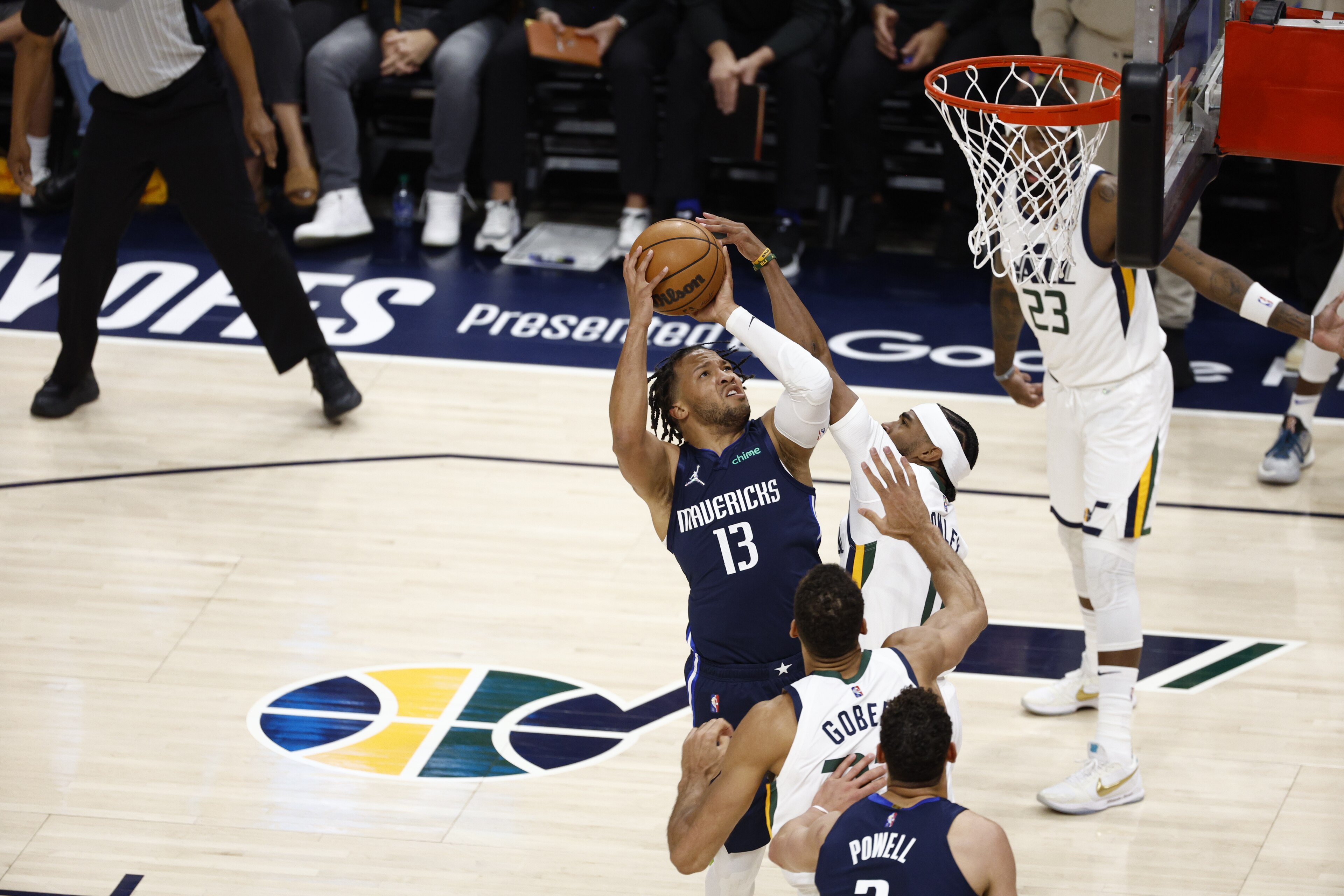 SALT LAKE CITY, UT - APRIL 23: Jalen Brunson #13 of the Dallas Mavericks goes to the basket during the game against the Utah Jazz during Round 1 Game 4 of the 2022 NBA Playoffs on April 23, 2022 at Vivint SmartHome Arena in Salt Lake City, Utah. NOTE TO USER: User expressly acknowledges and agrees that, by downloading and or using this Photograph, User is consenting to the terms and conditions of the Getty Images License Agreement. Mandatory Copyright Notice: Copyright 2022 NBAE (Photo by Jeff Swinger/NBAE via Getty Images) SALT LAKE CITY, UT - APRIL 23: Jalen Brunson #13 of the Dallas Mavericks goes to the basket during the game against the Utah Jazz during Round 1 Game 4 of the 2022 NBA Playoffs on April 23, 2022 at Vivint SmartHome Arena in Salt Lake City, Utah. NOTE TO USER: User expressly acknowledges and agrees that, by downloading and or using this Photograph, User is consenting to the terms and conditions of the Getty Images License Agreement. Mandatory Copyright Notice: Copyright 2022 NBAE (Photo by Jeff Swinger/NBAE via Getty Images)
