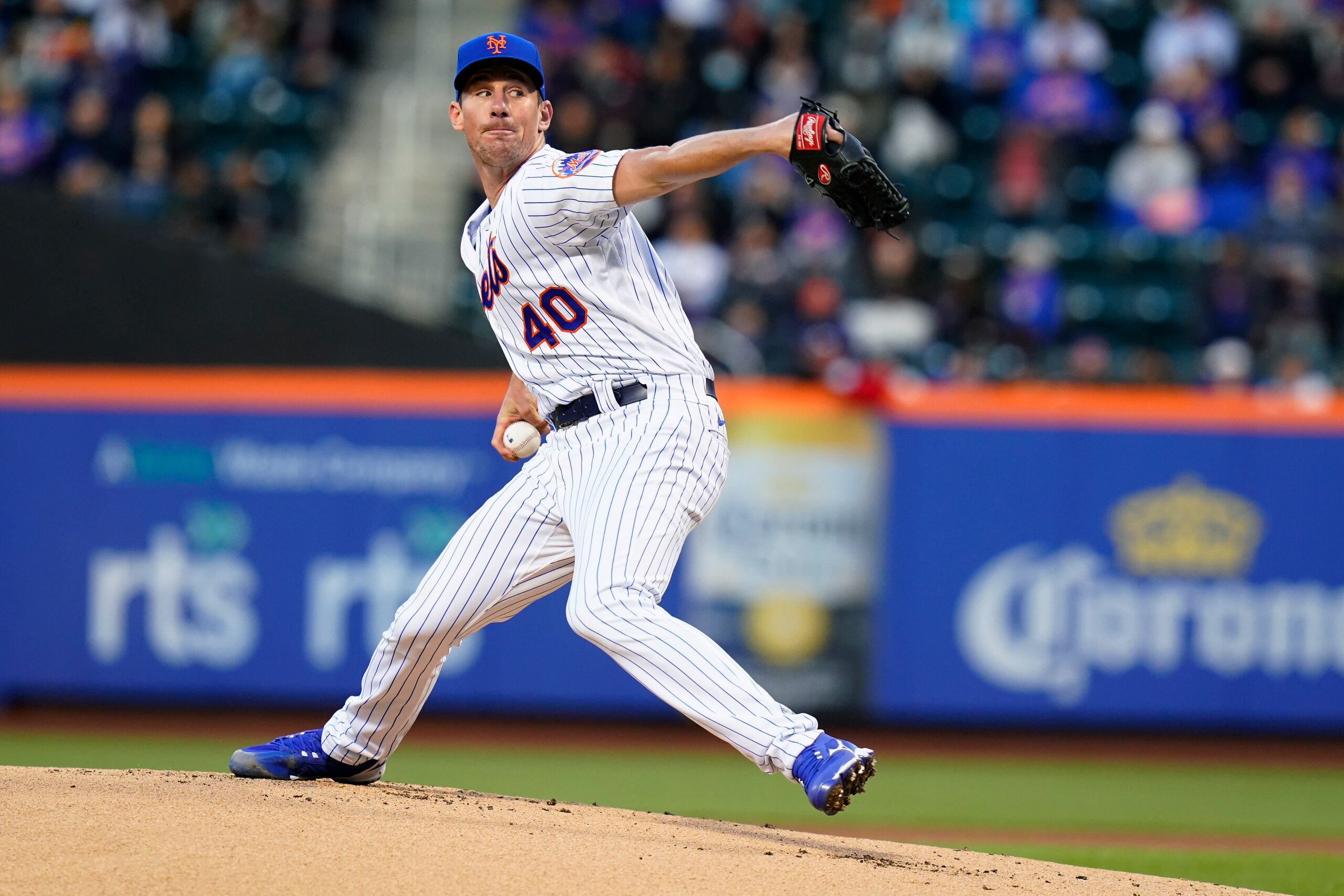 New York Mets' Chris Bassitt (40) pitches during the first inning of the team's baseball game against the San Francisco Giants on Wednesday, April 20, 2022, in New York. (AP Photo/Frank Franklin II)