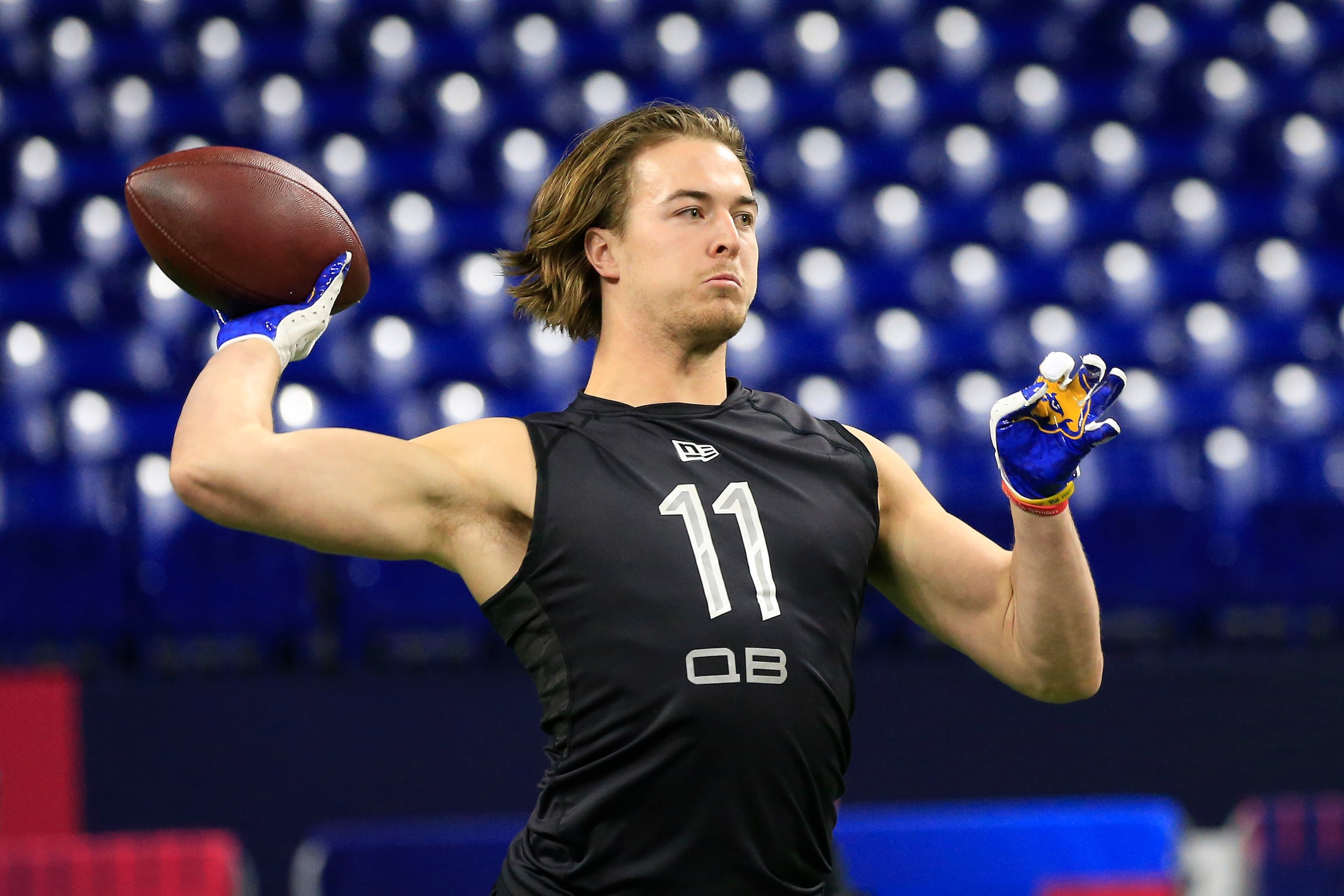 INDIANAPOLIS, INDIANA - MARCH 03: Kenny Pickett #QB11 of Pittsburgh throws during the NFL Combine at Lucas Oil Stadium on March 03, 2022 in Indianapolis, Indiana. (Photo by Justin Casterline/Getty Images) INDIANAPOLIS, INDIANA - MARCH 03: Kenny Pickett #QB11 of Pittsburgh throws during the NFL Combine at Lucas Oil Stadium on March 03, 2022 in Indianapolis, Indiana. (Photo by Justin Casterline/Getty Images)
