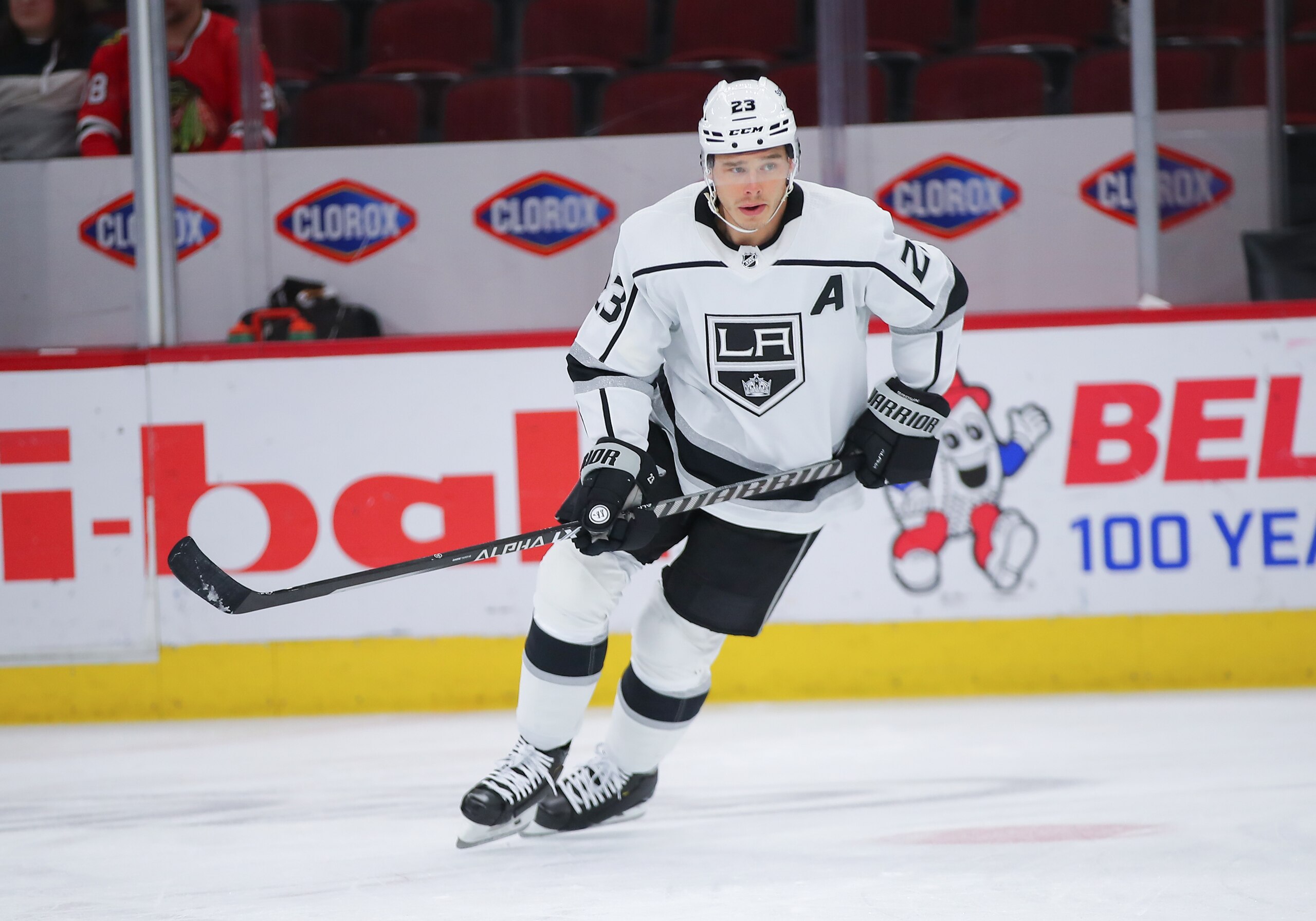 CHICAGO, IL - APRIL 12: Los Angeles Kings right wing Dustin Brown (23) skates in action before a game between the Los Angeles Kings and the Chicago Blackhawks on April 12, 2022 at the United Center in Chicago, IL. (Photo by Melissa Tamez/Icon Sportswire via Getty Images)