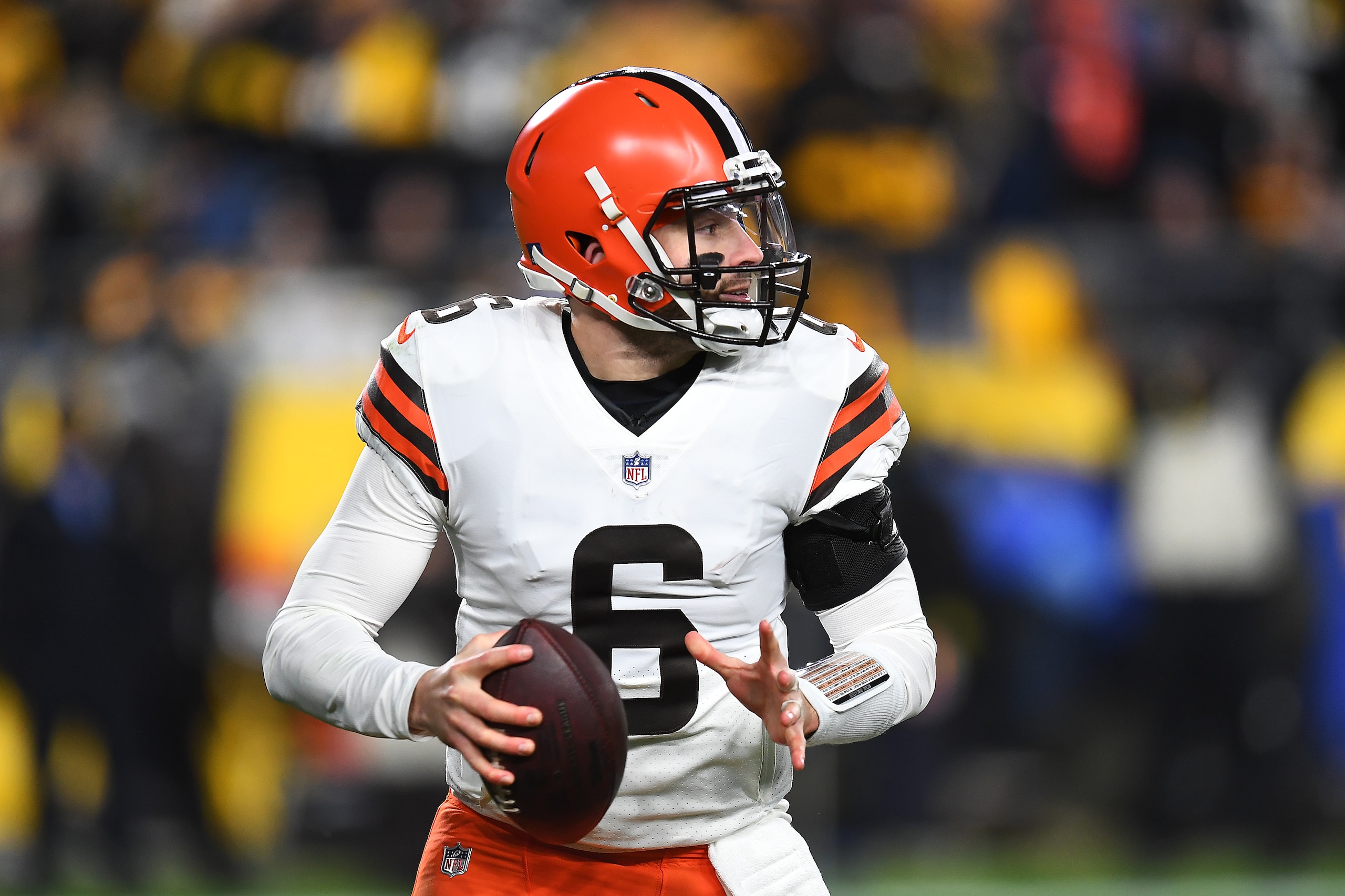 PITTSBURGH, PENNSYLVANIA - JANUARY 03: Baker Mayfield #6 of the Cleveland Browns looks to pass during the second quarter against the Pittsburgh Steelers at Heinz Field on January 03, 2022 in Pittsburgh, Pennsylvania. (Photo by Joe Sargent/Getty Images) PITTSBURGH, PENNSYLVANIA - JANUARY 03: Baker Mayfield #6 of the Cleveland Browns looks to pass during the second quarter against the Pittsburgh Steelers at Heinz Field on January 03, 2022 in Pittsburgh, Pennsylvania. (Photo by Joe Sargent/Getty Images)