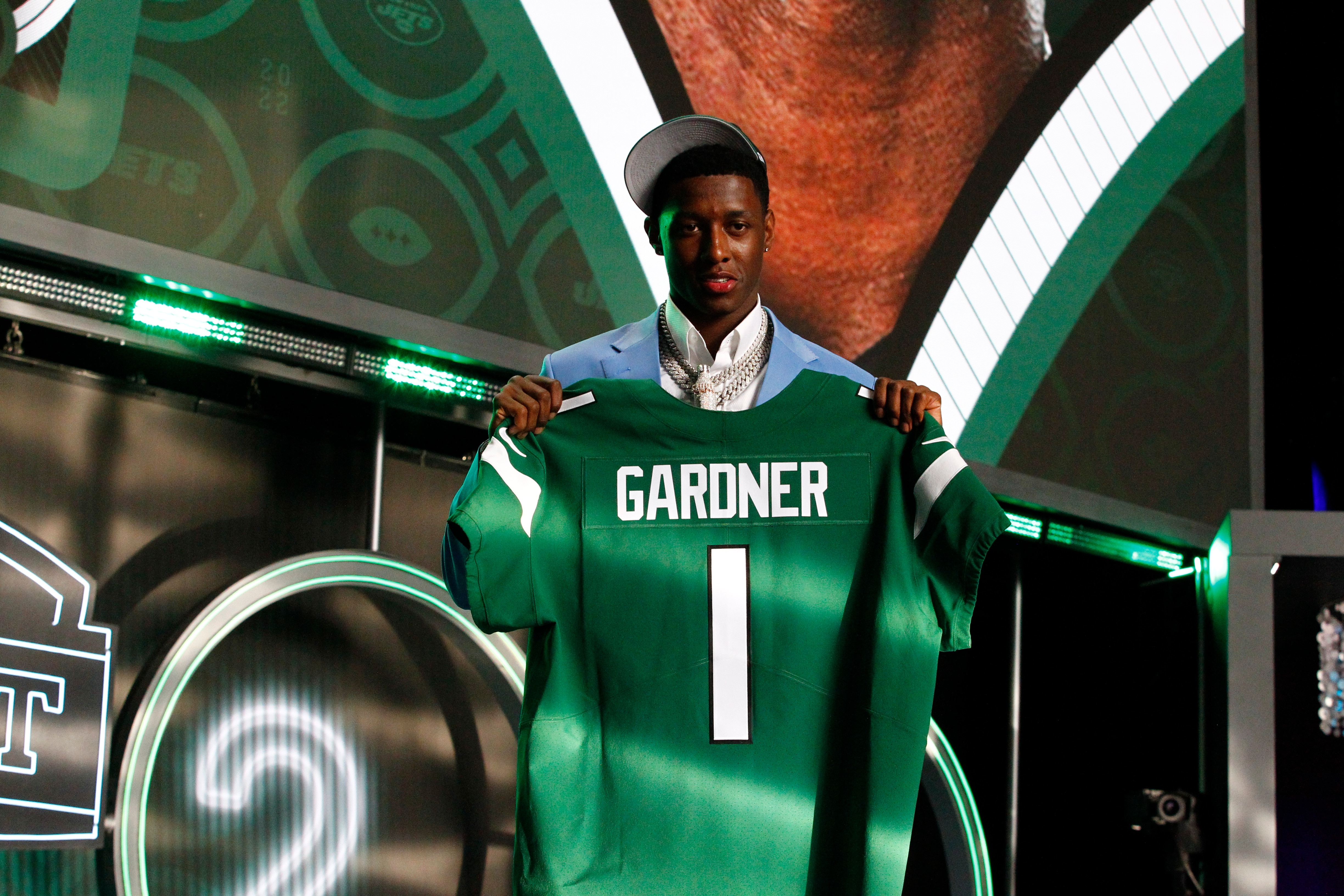 LAS VEGAS, NV - APRIL 28: Sauce Gardner, Cincinnati, poses for photos after being selected as the number four overall draft pick by the New York Jets during the NFL Draft on April 28, 2022 in Las Vegas, Nevada. (Photo by Jeff Speer/Icon Sportswire via Getty Images)