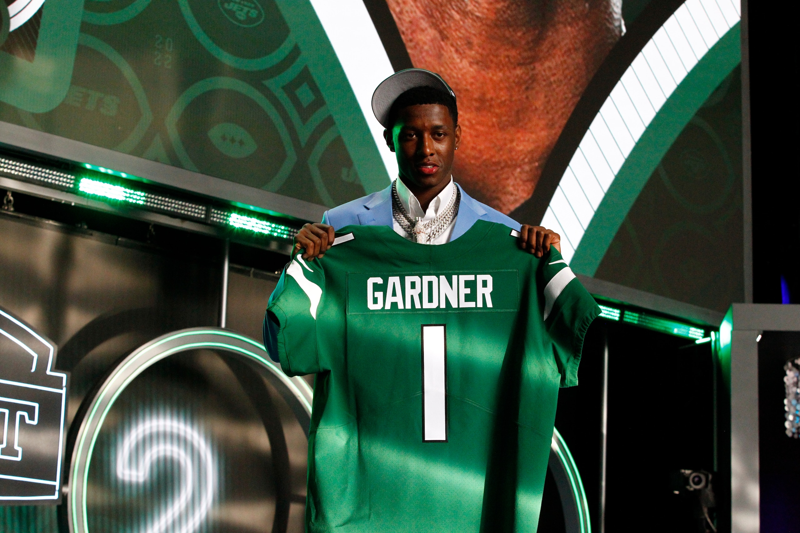 LAS VEGAS, NV - APRIL 28: Sauce Gardner, Cincinnati, poses for photos after being selected as the number four overall draft pick by the New York Jets during the NFL Draft on April 28, 2022 in Las Vegas, Nevada. (Photo by Jeff Speer/Icon Sportswire via Getty Images)