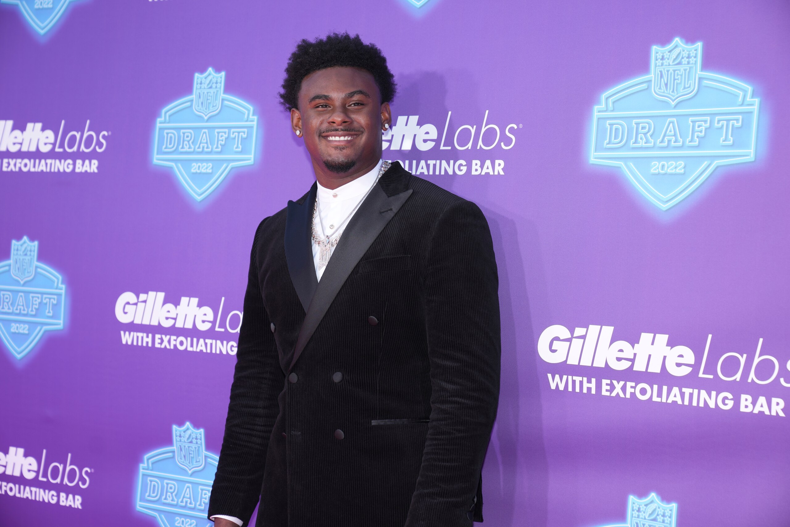 Liberty quarterback Malik Willis arrives on the red carpet before the 2022 NFL Draft on Thursday, April 28, 2022 in Las Vegas. (Joe Buglewicz/AP Images for NFL)