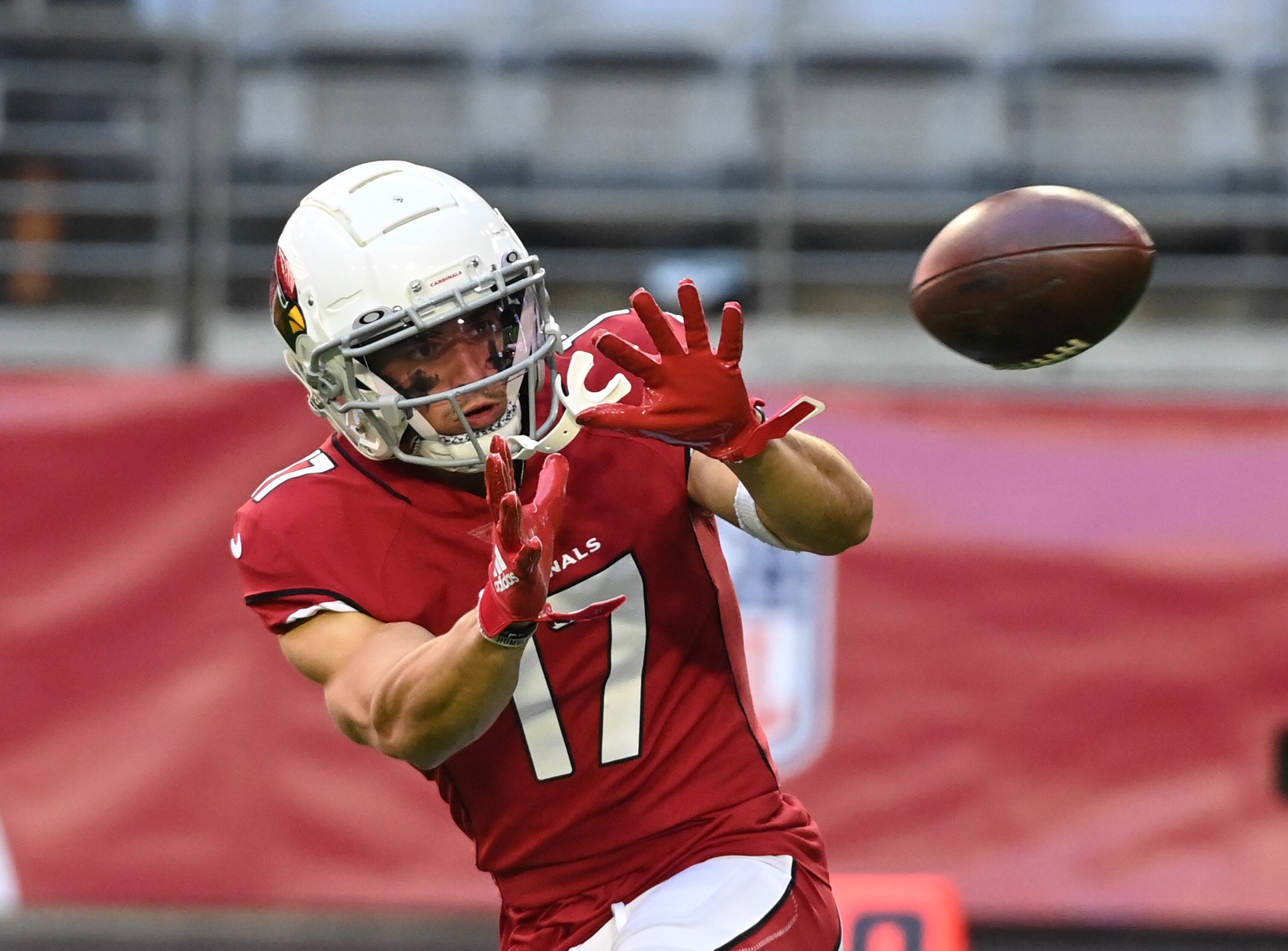 GLENDALE, ARIZONA - JANUARY 09: Andy Isabella #17 of the Arizona Cardinals prepares for a game against the Seattle Seahawks at State Farm Stadium on January 09, 2022 in Glendale, Arizona. (Photo by Norm Hall/Getty Images)