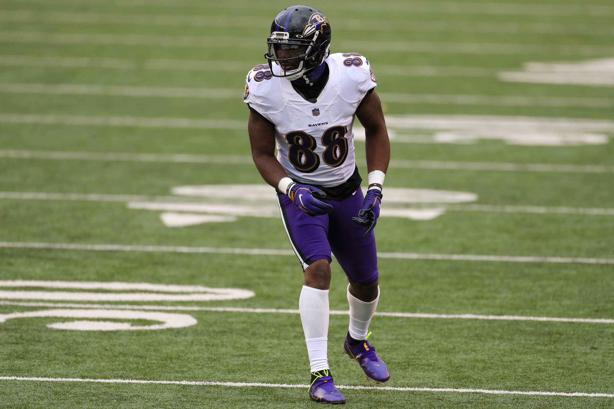 CINCINNATI, OH - JANUARY 03: Baltimore Ravens wide receiver Dez Bryant (88) in action during the game against the Baltimore Ravens and the Cincinnati Bengals on January 3, 2021, at Paul Brown Stadium in Cincinnati, OH. (Photo by Ian Johnson/Icon Sportswire via Getty Images)