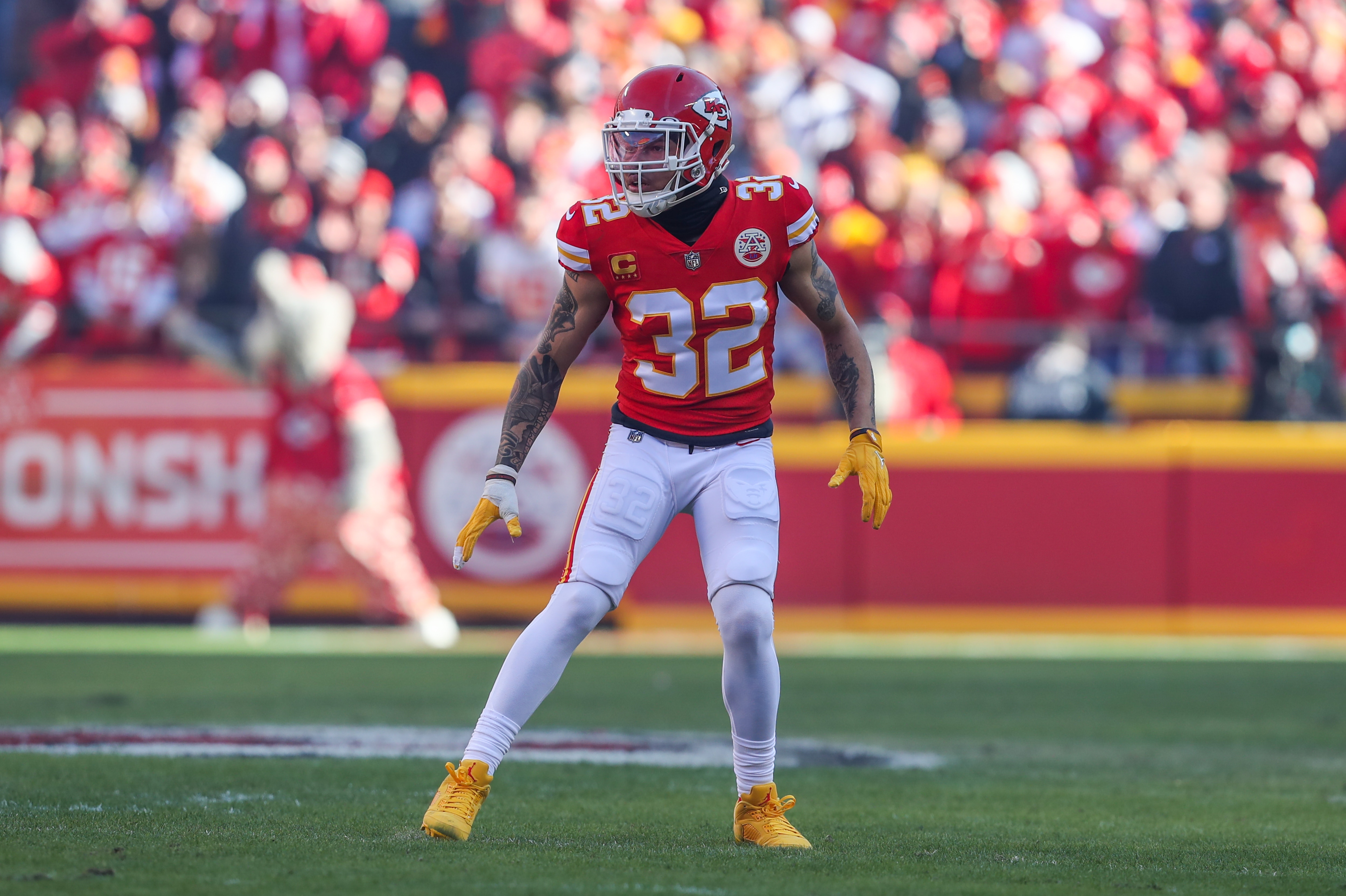 KANSAS CITY, MO - JANUARY 30: Kansas City Chiefs free safety Tyrann Mathieu (32) in the second quarter of the AFC Championship game between the Cincinnati Bengals and Kansas City Chiefs on Jan 30, 2022 at GEHA Field at Arrowhead Stadium in Kansas City, MO. (Photo by Scott Winters/Icon Sportswire via Getty Images)