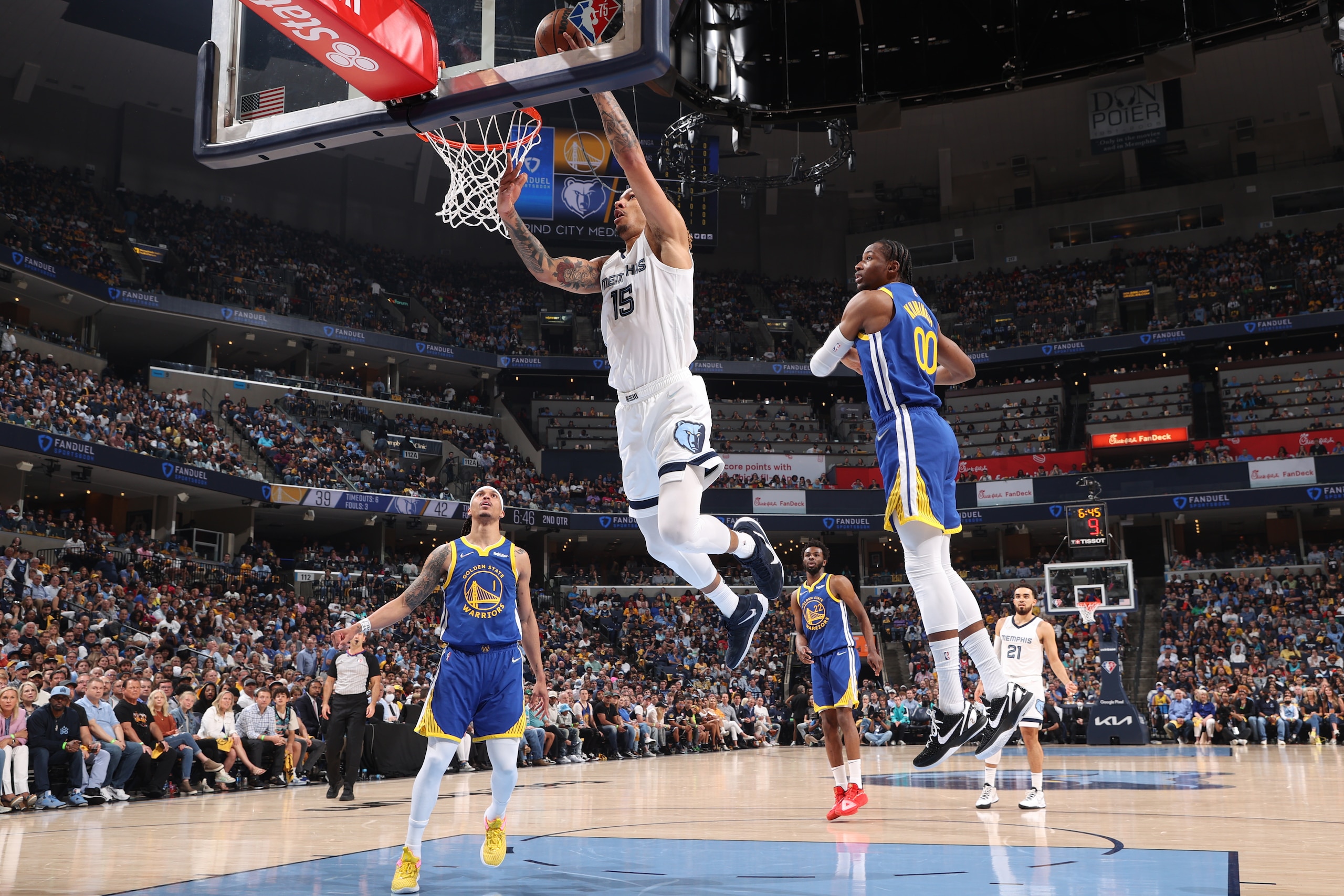 MEMPHIS, TN - MAY 1: Brandon Clarke #15 of the Memphis Grizzlies drives to the basket against the Golden State Warriors during Game 1 of the 2022 NBA Playoffs Western Conference Semifinals on May 1, 2022 at FedExForum in Memphis, Tennessee. NOTE TO USER: User expressly acknowledges and agrees that, by downloading and or using this photograph, User is consenting to the terms and conditions of the Getty Images License Agreement. Mandatory Copyright Notice: Copyright 2022 NBAE (Photo by Joe Murphy/NBAE via Getty Images)