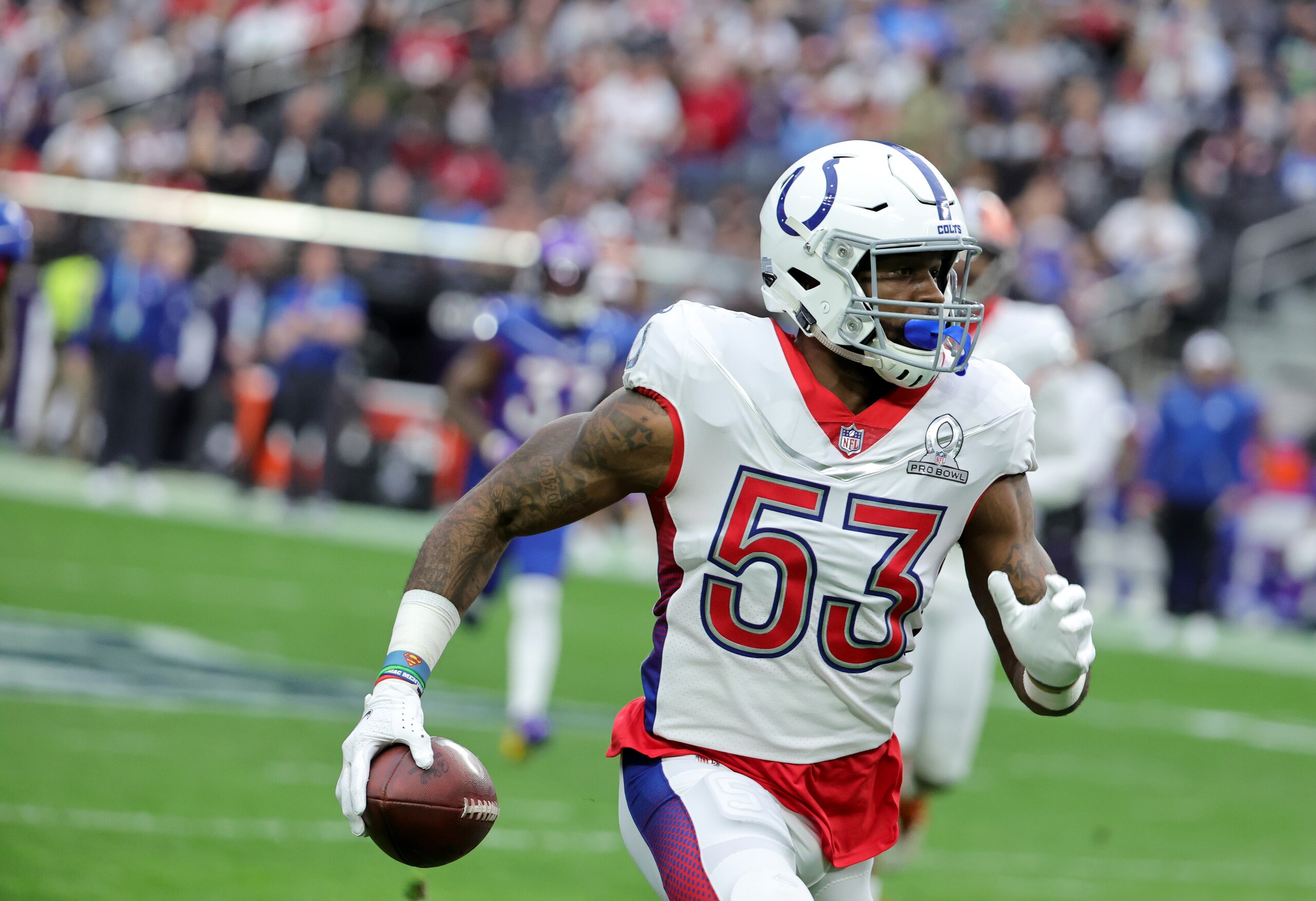 LAS VEGAS, NEVADA - FEBRUARY 06:  Darius Leonard #53 of the Indianapolis Colts and AFC returns an interception for a touchdown against the NFC in the first quarter of the 2022 NFL Pro Bowl at Allegiant Stadium on February 06, 2022 in Las Vegas, Nevada. The AFC defeated the NFC 41-35.  (Photo by Ethan Miller/Getty Images)