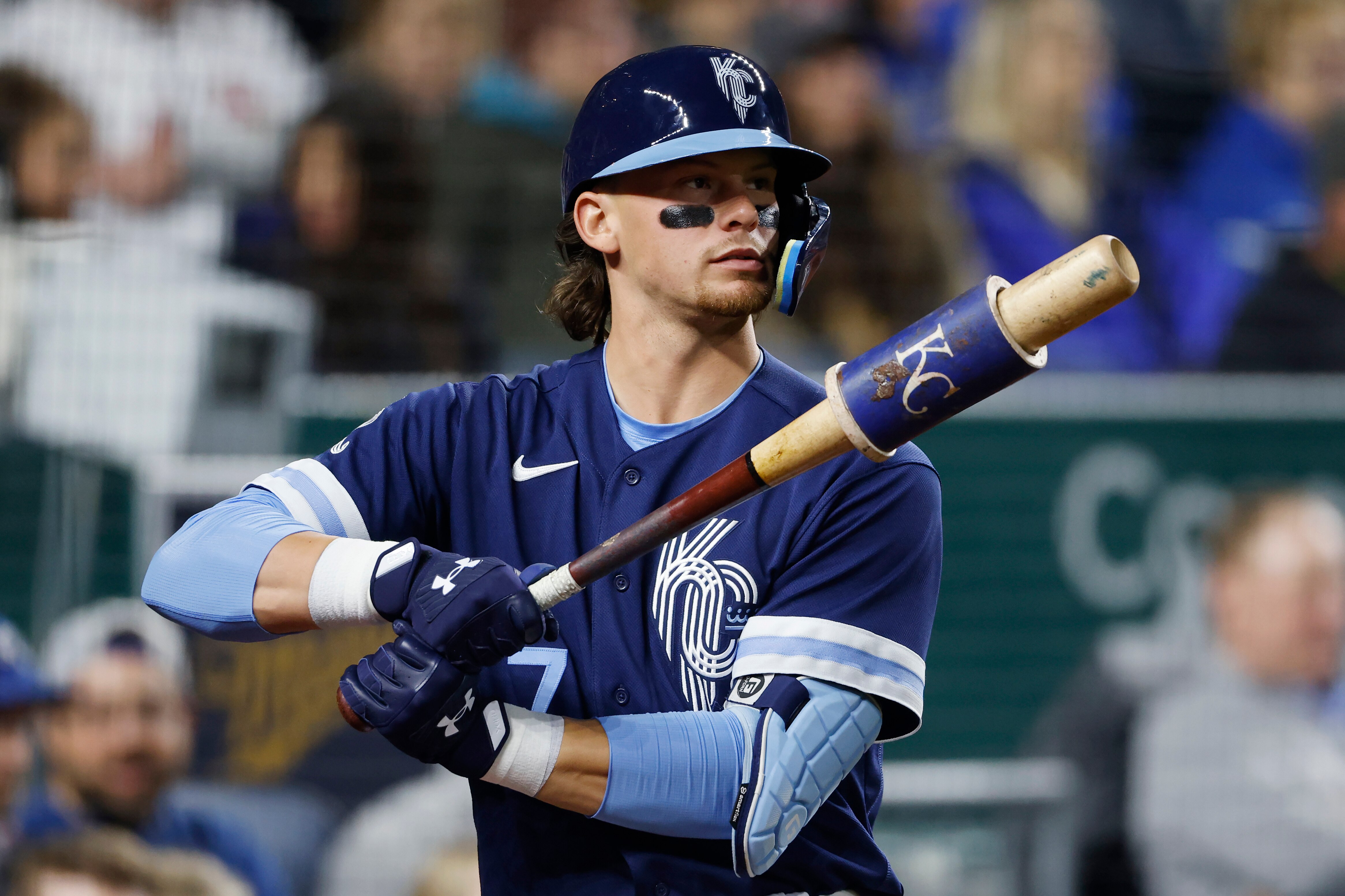 Kansas City Royals' Bobby Witt Jr. warms up on deck during a baseball game against the St. Louis Cardinals in Kansas City, Mo., Tuesday, May 3, 2022. (AP Photo/Colin E. Braley)