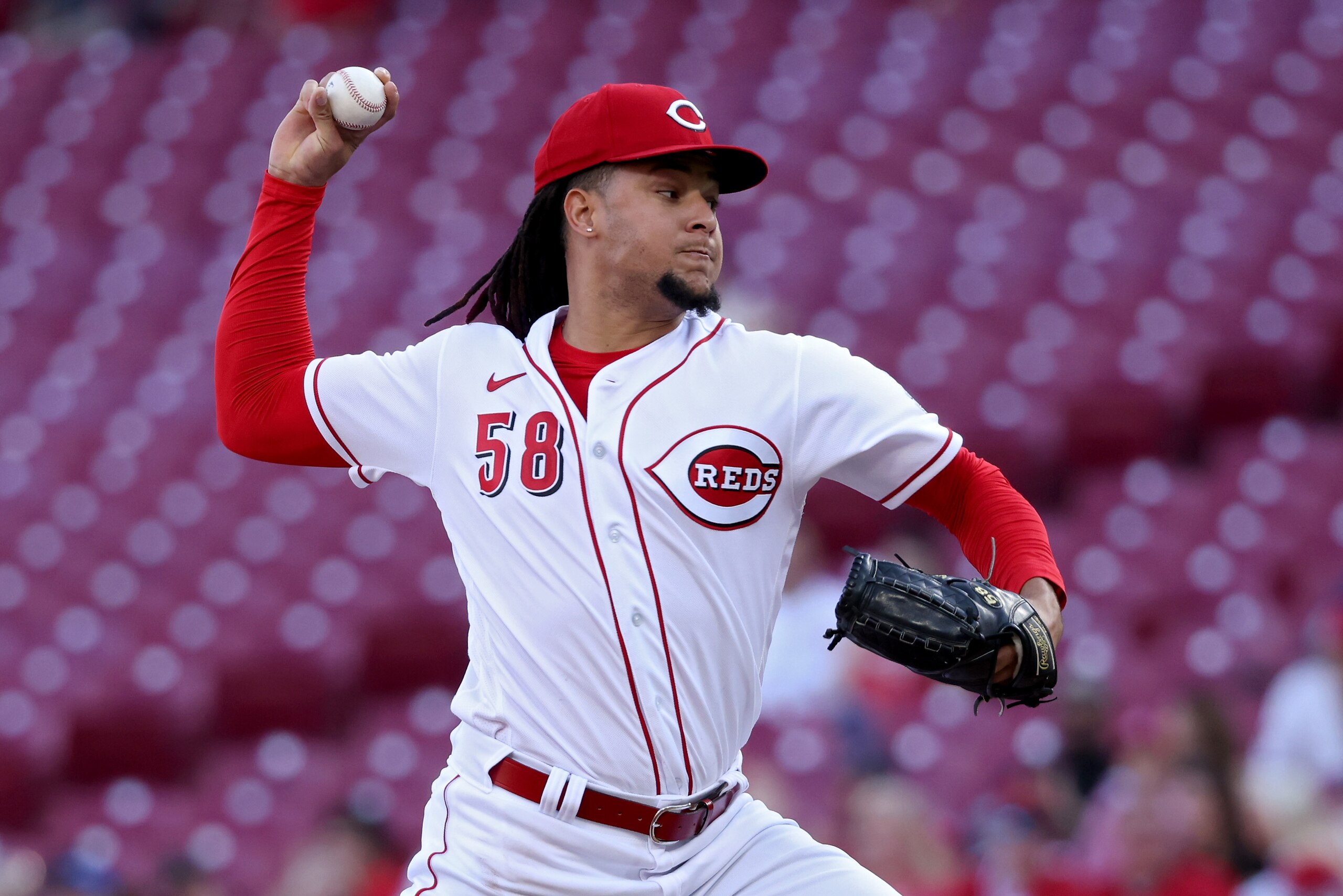 CINCINNATI, OHIO - MAY 09: Luis Castillo #58 of the Cincinnati Reds pitches in the first inning against the Milwaukee Brewers at Great American Ball Park on May 09, 2022 in Cincinnati, Ohio. (Photo by Dylan Buell/Getty Images)