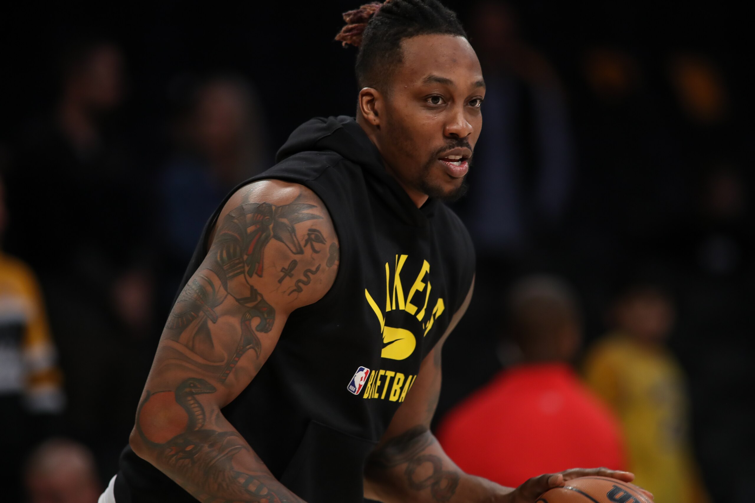 LOS ANGELES, CA - APRIL 03: Los Angeles Lakers center Dwight Howard (39) before the Denver Nuggets vs Los Angeles Lakers game on April 03, 2022, at Crypto.com Arena in Los Angeles, CA. (Photo by Jevone Moore/Icon Sportswire via Getty Images) LOS ANGELES, CA - APRIL 03: Los Angeles Lakers center Dwight Howard (39) before the Denver Nuggets vs Los Angeles Lakers game on April 03, 2022, at Crypto.com Arena in Los Angeles, CA. (Photo by Jevone Moore/Icon Sportswire via Getty Images)