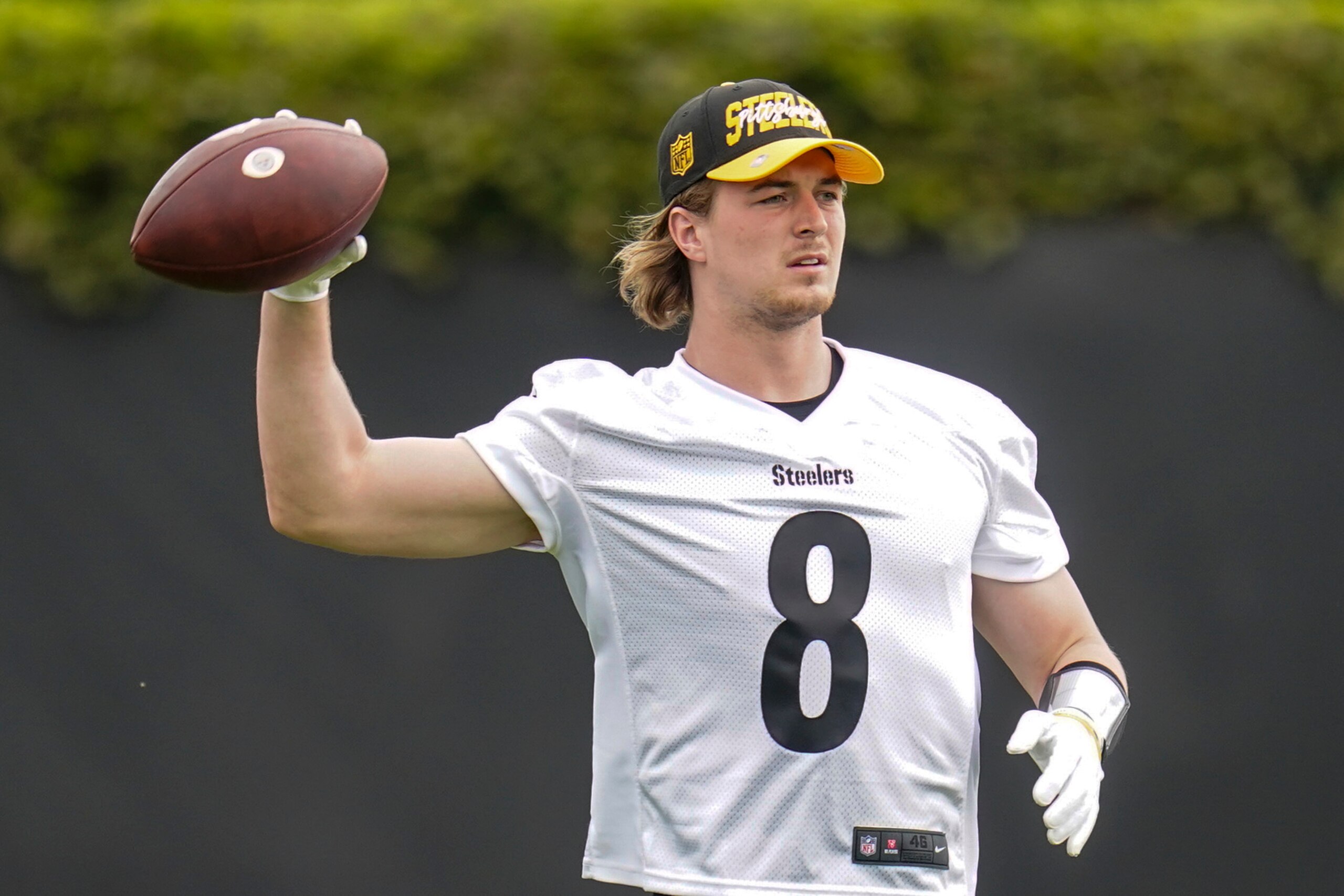 Pittsburgh Steelers quarterback Kenny Pickett (8) performs drills during an NFL football practice at rookie minicamp, Friday, May 13, 2022, in Pittsburgh. (AP Photo/Keith Srakocic) Pittsburgh Steelers quarterback Kenny Pickett (8) performs drills during an NFL football practice at rookie minicamp, Friday, May 13, 2022, in Pittsburgh. (AP Photo/Keith Srakocic)