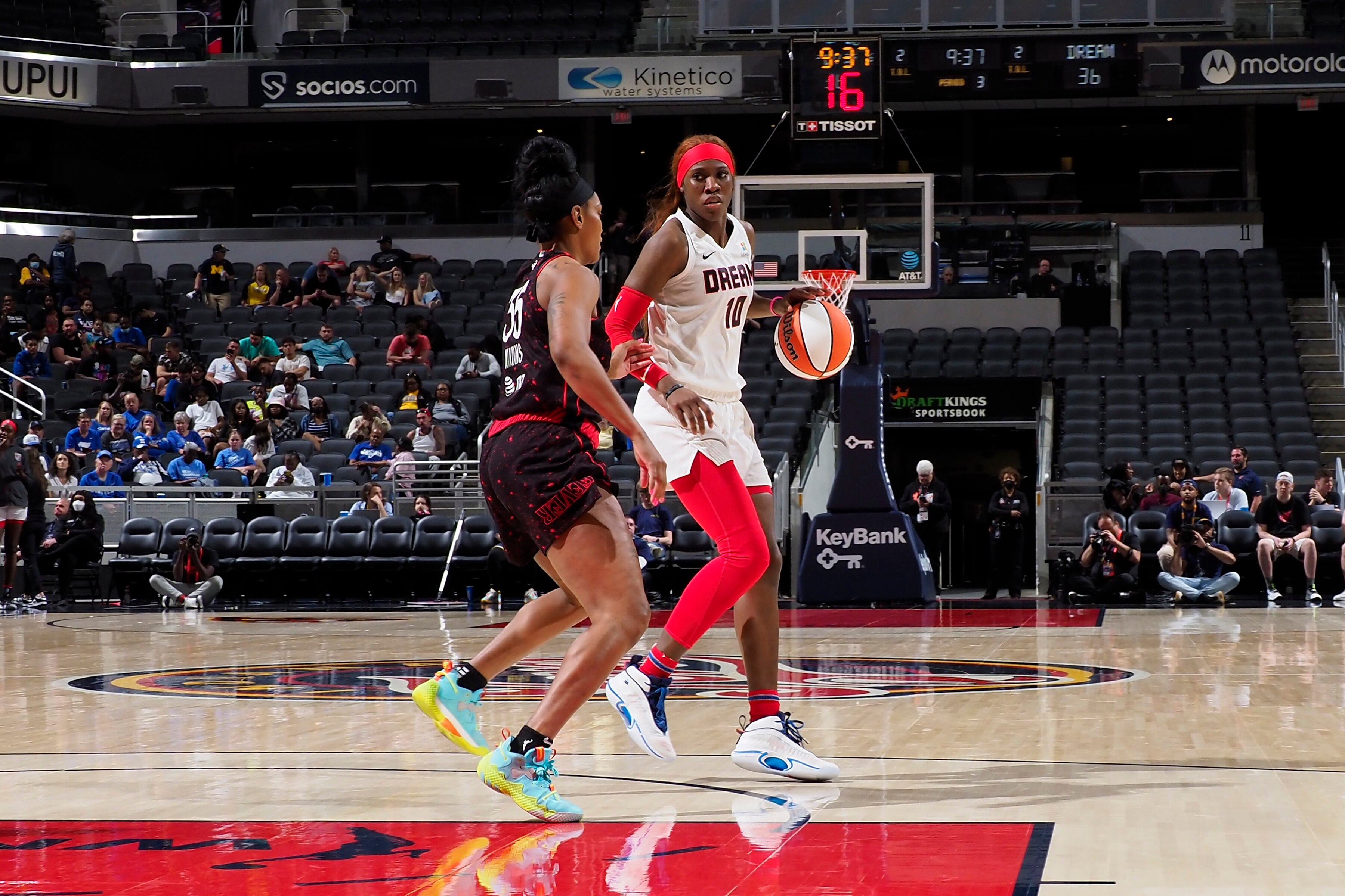 INDIANAPOLIS, IN - MAY 15: Rhyne Howard #10 of the Atlanta Dream handles the ball during the game against the Indiana Fever on May 15, 2022 at Gainbridge Fieldhouse in Indianapolis, Indiana. NOTE TO USER: User expressly acknowledges and agrees that, by downloading and or using this Photograph, user is consenting to the terms and conditions of the Getty Images License Agreement. Mandatory Copyright Notice: Copyright 2022 NBAE (Photo by Ron Hoskins/NBAE via Getty Images)