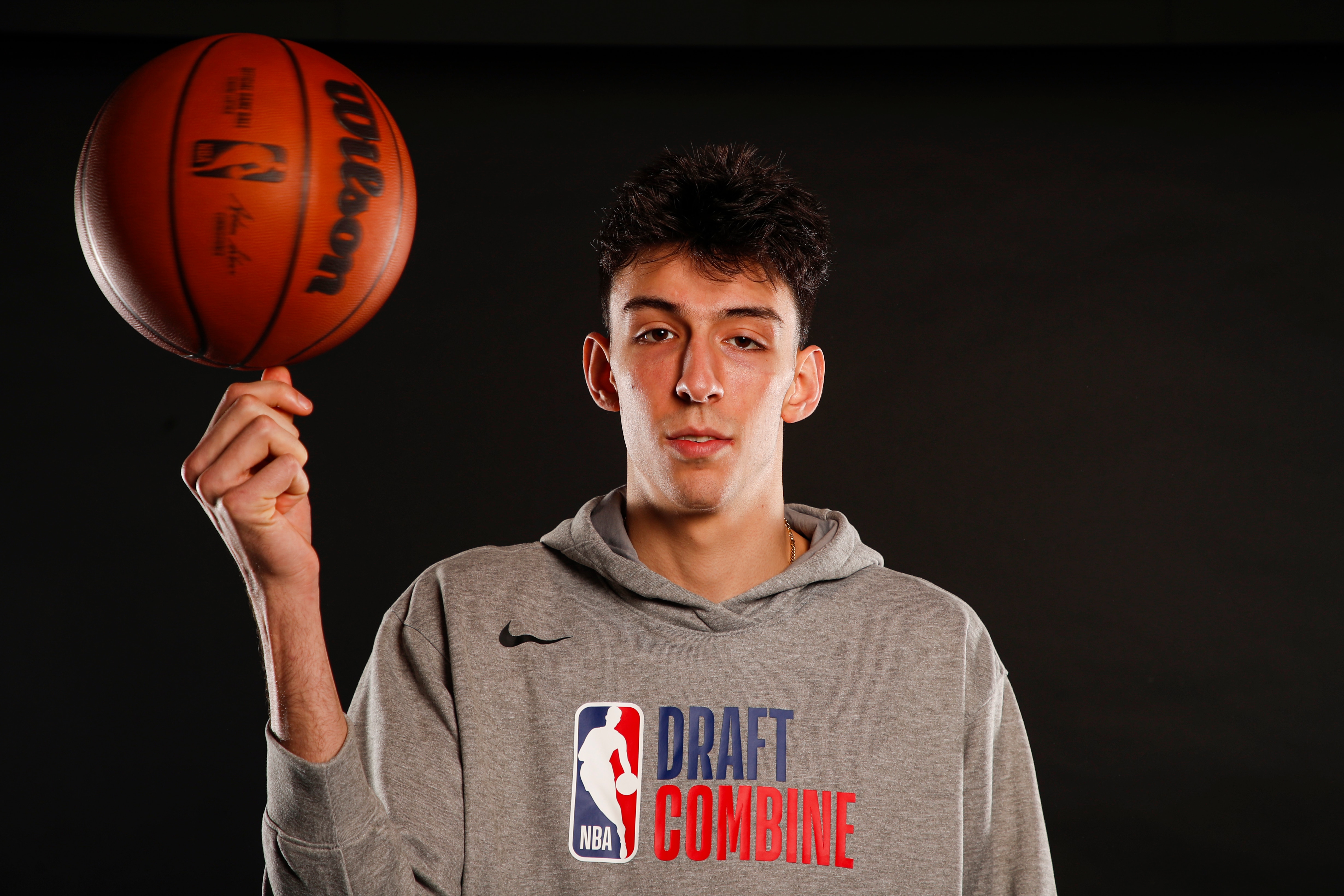CHICAGO,IL - MAY 17: NBA Prospect, Chet Holmgren poses for a portrait during the 2022 NBA Draft Combine Circuit on May 17, 2022 in Chicago, Illinois. NOTE TO USER: User expressly acknowledges and agrees that, by downloading and or using this photograph, User is consenting to the terms and conditions of the Getty Images License Agreement. Mandatory Copyright Notice: Copyright 2022 NBAE (Photo by Brian Sevald/NBAE via Getty Images)