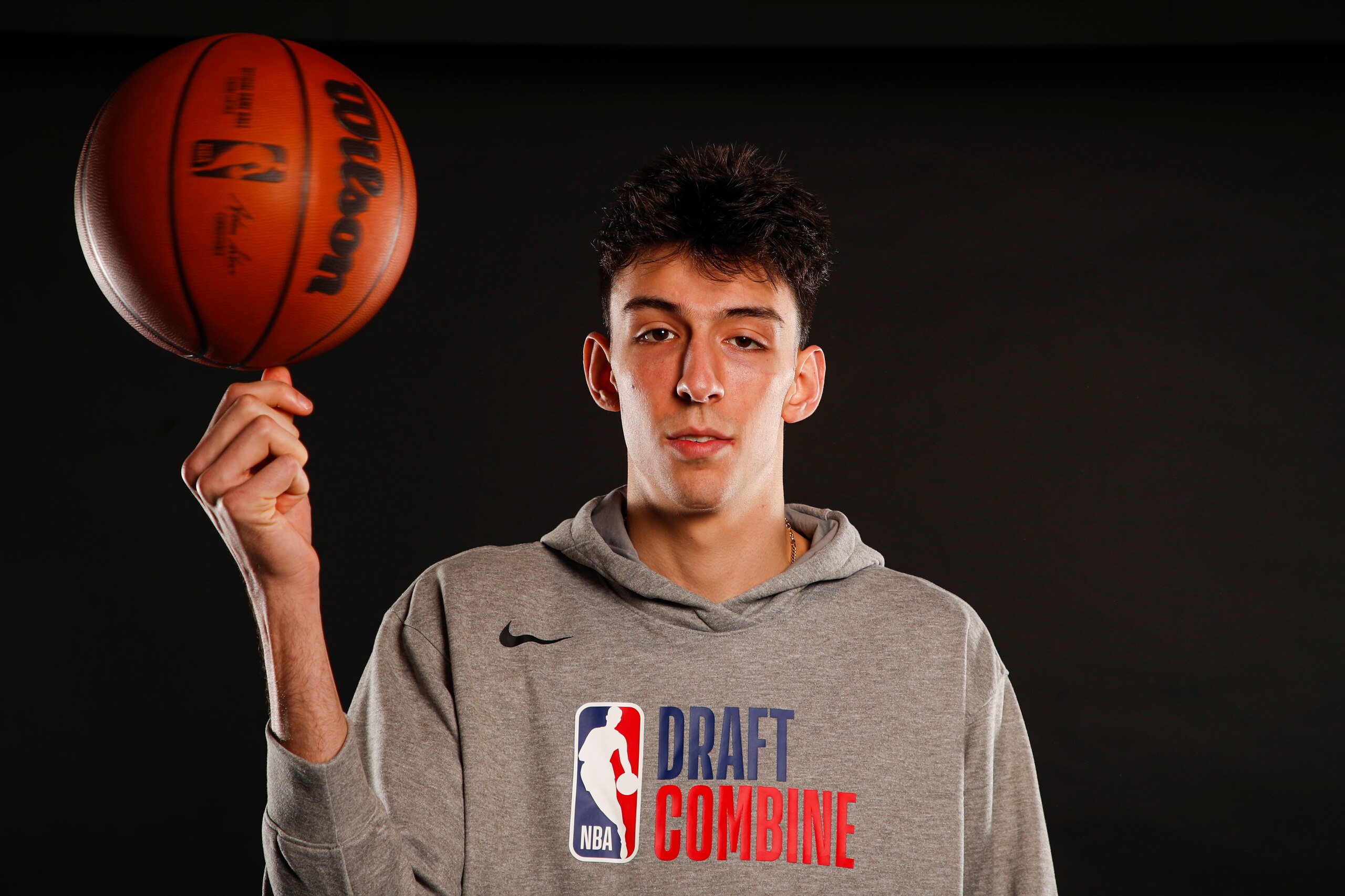 CHICAGO,IL - MAY 17: NBA Prospect, Chet Holmgren poses for a portrait during the 2022 NBA Draft Combine Circuit on May 17, 2022 in Chicago, Illinois. NOTE TO USER: User expressly acknowledges and agrees that, by downloading and or using this photograph, User is consenting to the terms and conditions of the Getty Images License Agreement. Mandatory Copyright Notice: Copyright 2022 NBAE (Photo by Brian Sevald/NBAE via Getty Images)
