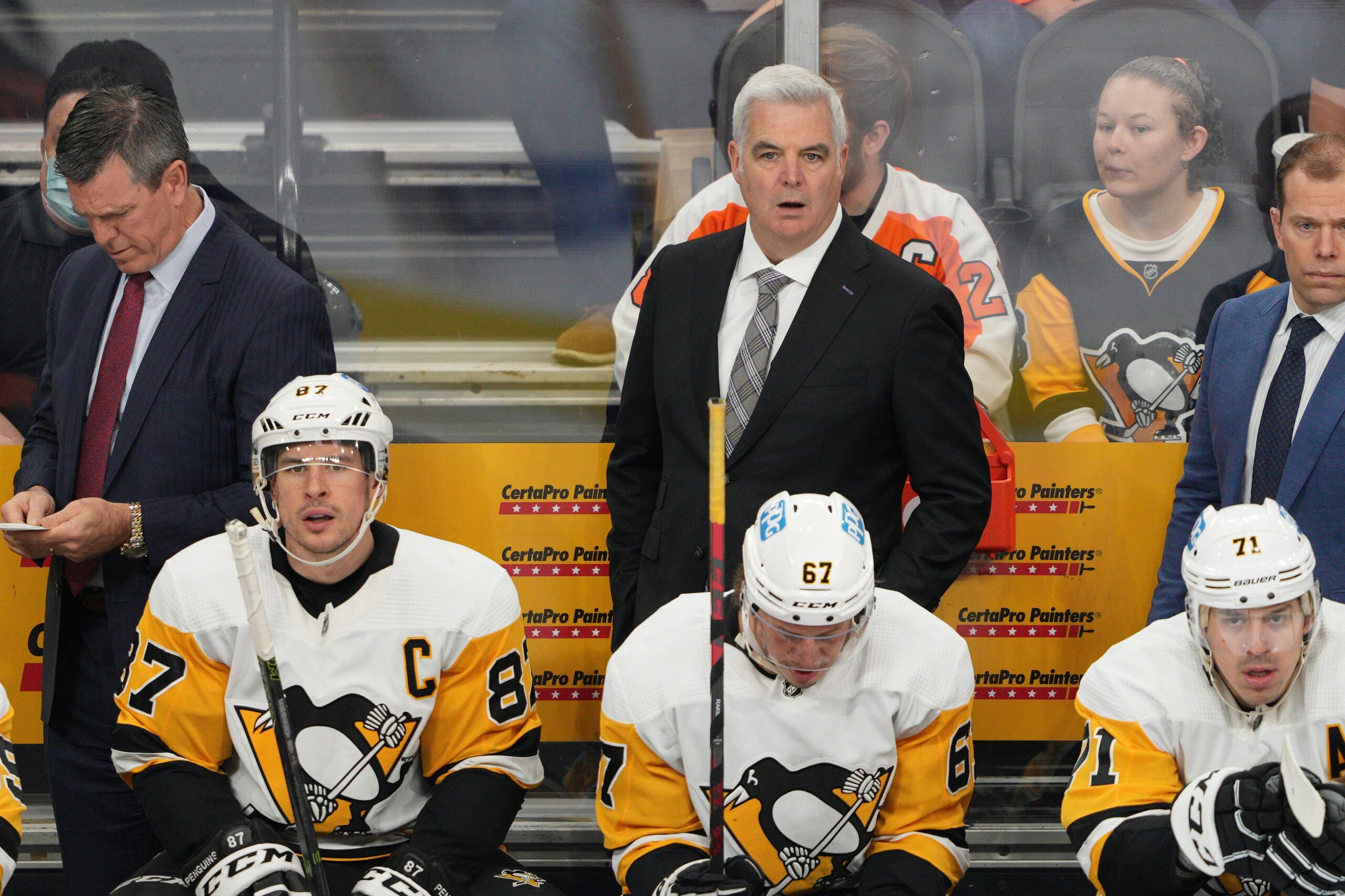 PHILADELPHIA, PA - APRIL 24: Pittsburgh Penguins assistant coach Mike Vellucci looks on during the game between the Philadelphia Flyers and the Pittsburg Penguins on April 24, 2022 at the Wells Fargo Center in Philadelphia, PA. (Photo by Andy Lewis/Icon Sportswire via Getty Images)