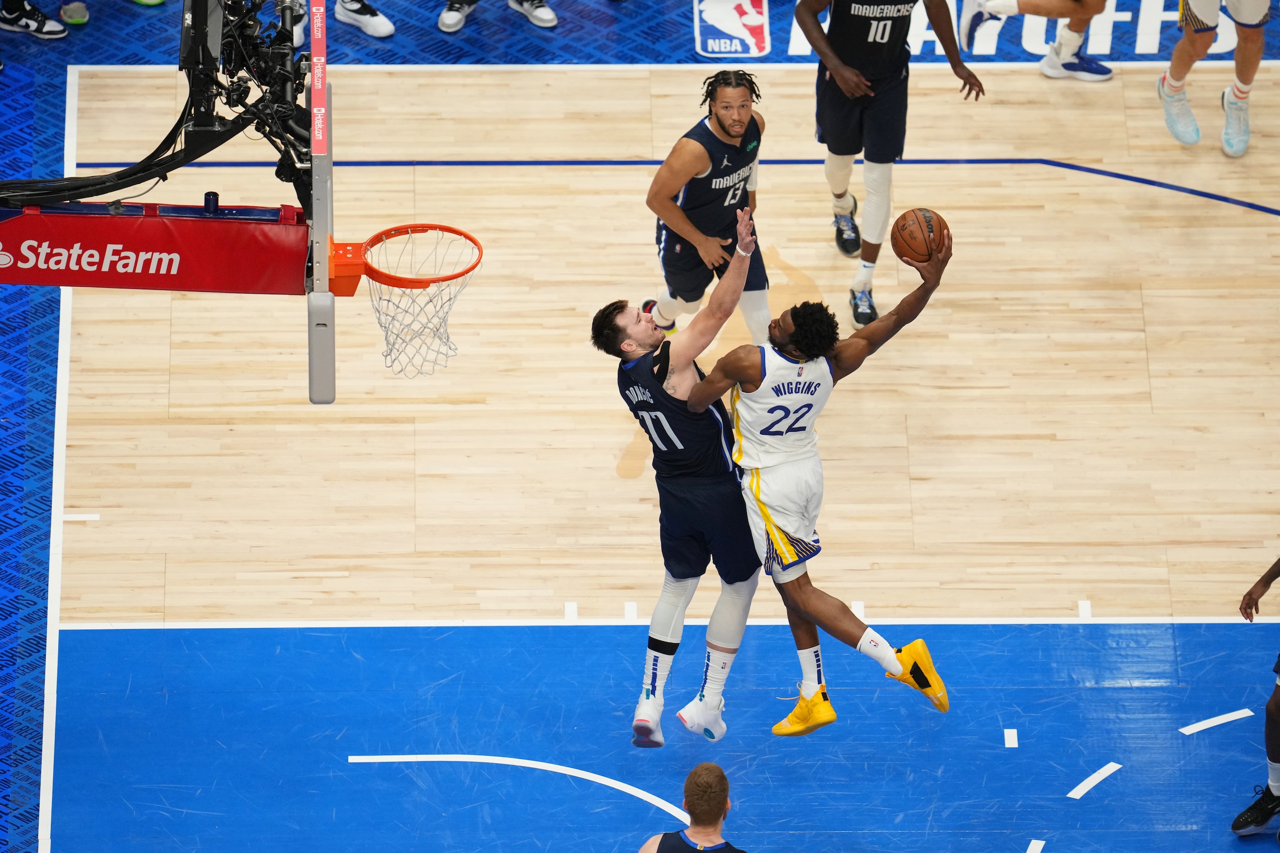 DALLAS, TX - MAY 22: Andrew Wiggins #22 of the Golden State Warriors dunks the ball against the Dallas Mavericks during Game 3 of the 2022 NBA Playoffs Western Conference Finals on May 22, 2022 at the American Airlines Center in Dallas, Texas. NOTE TO USER: User expressly acknowledges and agrees that, by downloading and or using this photograph, User is consenting to the terms and conditions of the Getty Images License Agreement. Mandatory Copyright Notice: Copyright 2022 NBAE (Photo by Cooper Neill/NBAE via Getty Images)