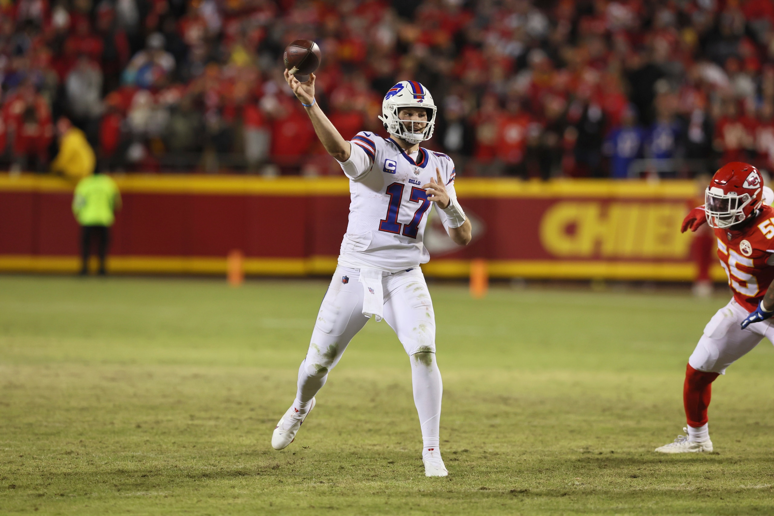 Football: NFL Playoffs: Buffalo Bills QB Josh Allen (17) in action, passing vs Kansas City Chiefs at Arrowhead Stadium. Kansas City, MO 1/23/2022 CREDIT: David E. Klutho (Photo by David E. Klutho/Sports Illustrated via Getty Images) (Set Number: X163914 TK1)