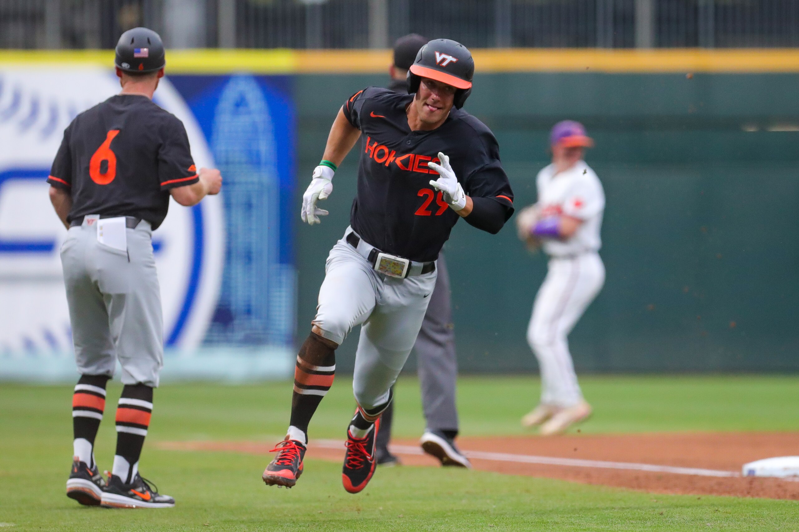 CHARLOTTE, NC - MAY 26: Carson Jones (29) of the Virginia Tech Hokies sprints towards home plate during the ACC Baseball Championship Tournament between the Clemson Tigers and the Virginia Tech Hokies on May 26, 2022, at Truist Field in Charlotte, NC. (Photo by David Jensen/Icon Sportswire via Getty Images)