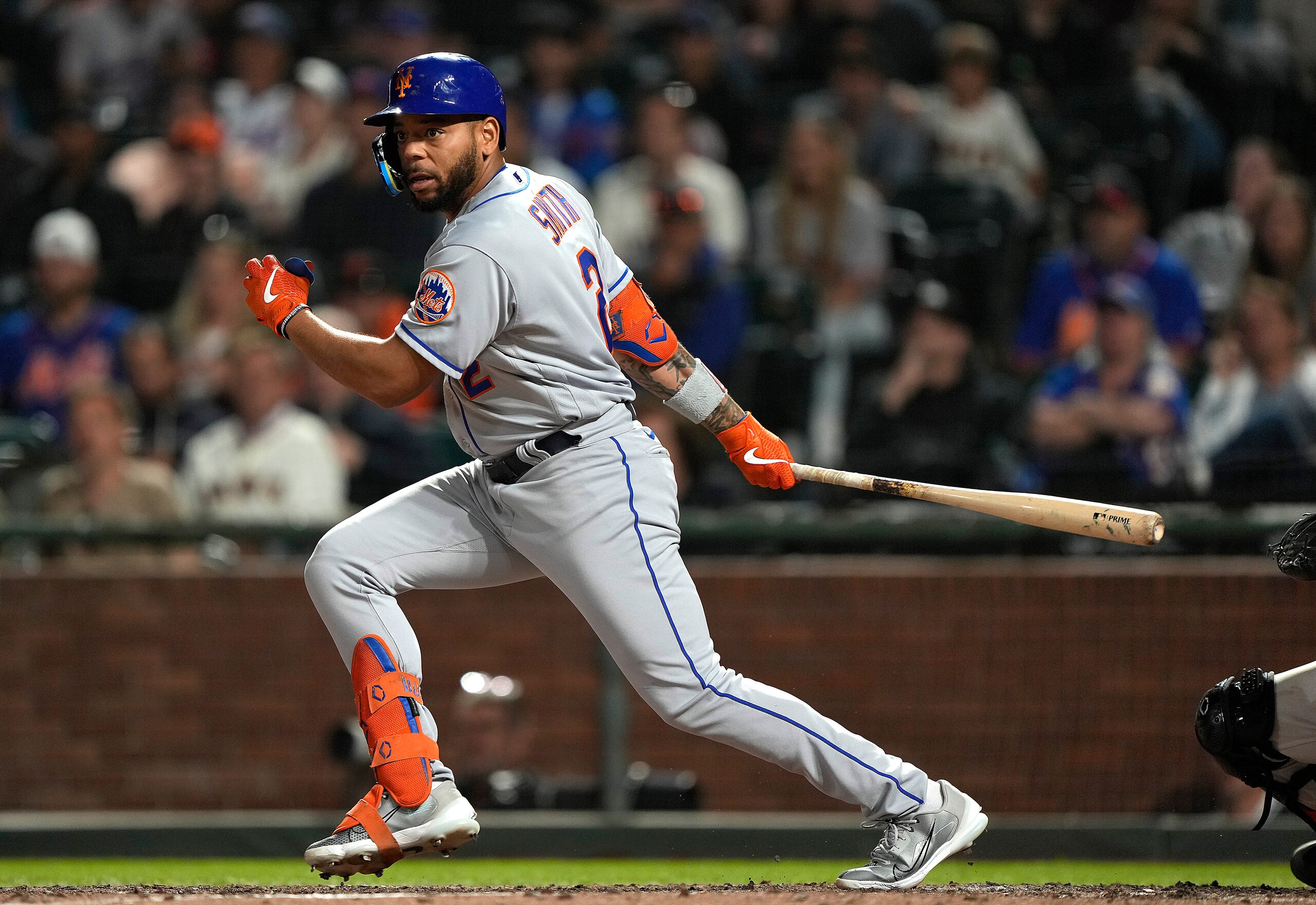 SAN FRANCISCO, CALIFORNIA - MAY 24: Dominic Smith #2 of the New York Mets bats against the San Francisco Giants in the top of the eighth inning at Oracle Park on May 24, 2022 in San Francisco, California. (Photo by Thearon W. Henderson/Getty Images)