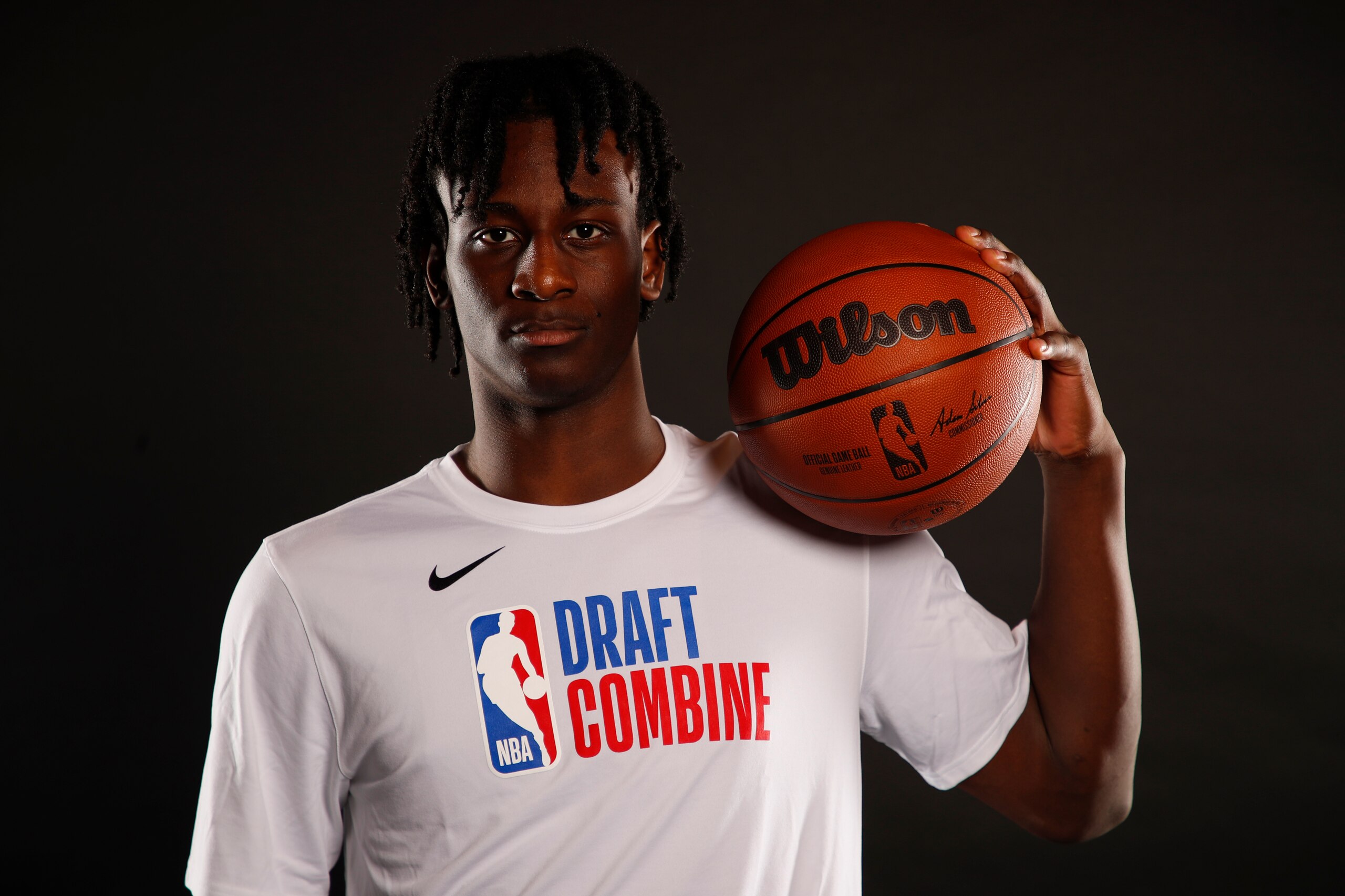 CHICAGO,IL - MAY 17: NBA Prospect, Leonard Miller poses for a portrait during the 2022 NBA Draft Combine Circuit on May 17, 2022 in Chicago, Illinois. NOTE TO USER: User expressly acknowledges and agrees that, by downloading and or using this photograph, User is consenting to the terms and conditions of the Getty Images License Agreement. Mandatory Copyright Notice: Copyright 2022 NBAE (Photo by Brian Sevald/NBAE via Getty Images)