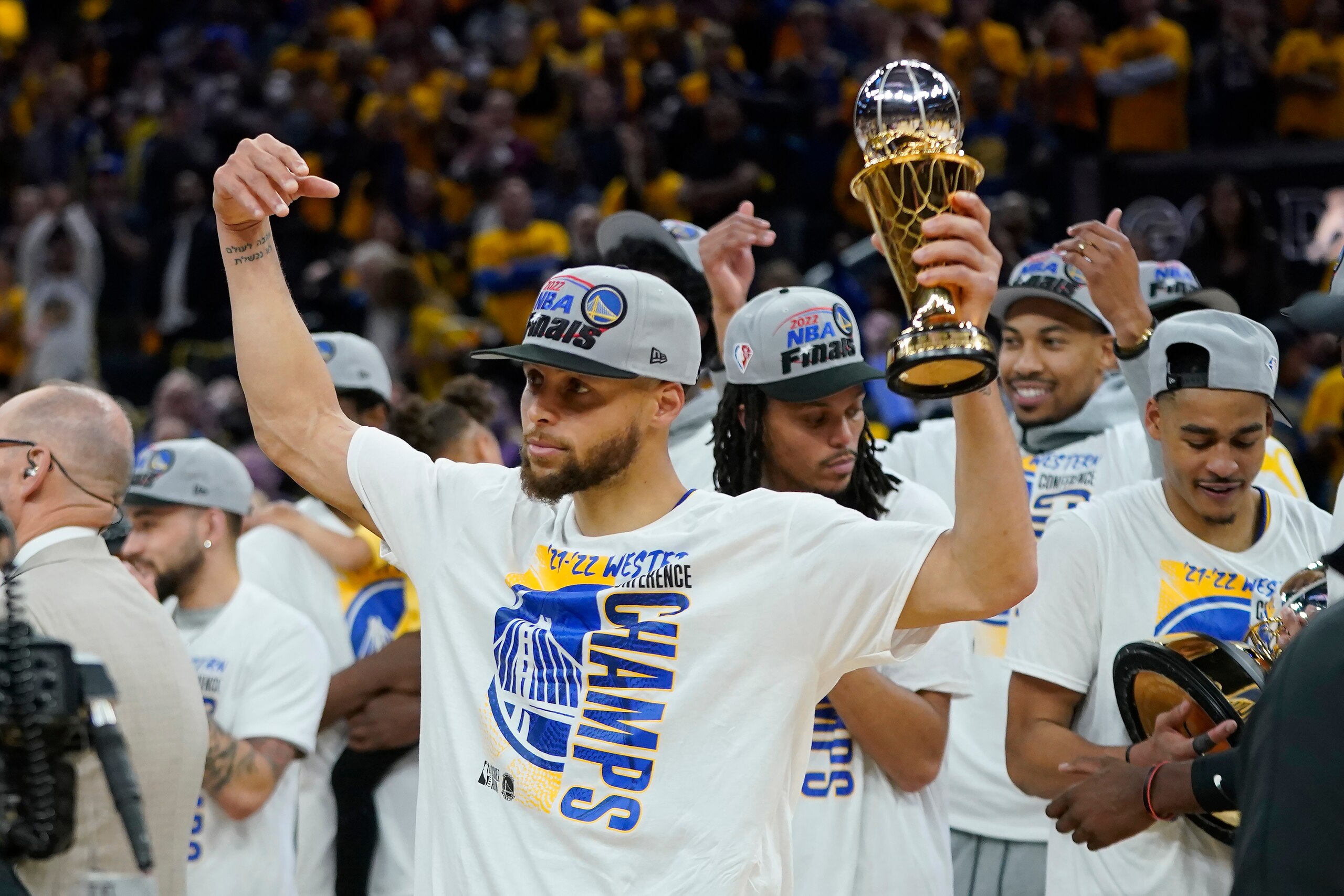 Golden State Warriors' Stephen Curry celebrates after Game 5 of the NBA basketball playoffs Western Conference finals against the Dallas Mavericks in San Francisco, Thursday, May 26, 2022. (AP Photo/Jeff Chiu)