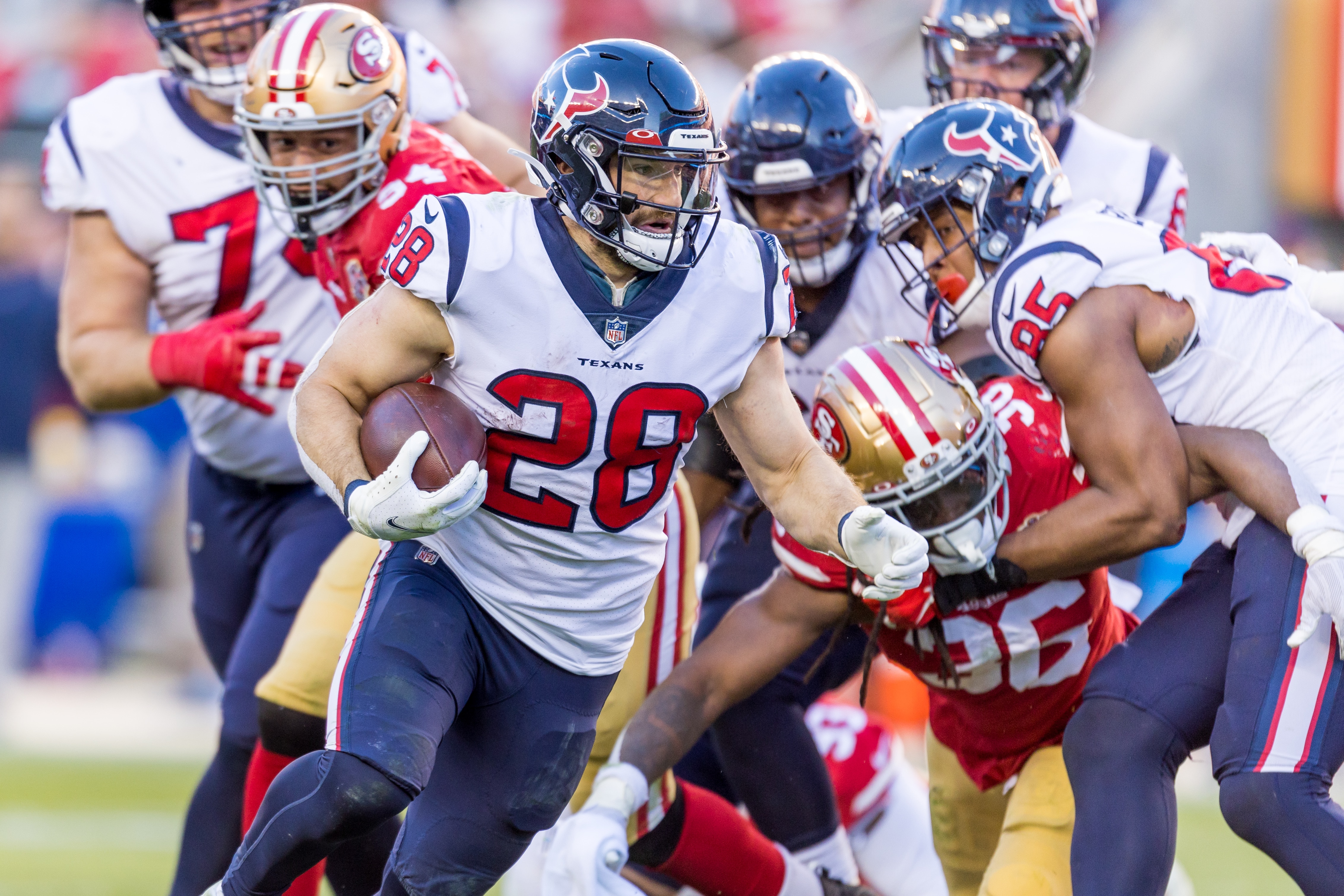 SANTA CLARA, CA - JANUARY 02: Houston Texans Running Back Rex Burkhead (28) runs the ball during the NFL pro football game between the Houston Texans and San Francisco 49ers on January 2, 2022 at Levis Stadium in Santa Clara, CA. (Photo by Bob Kupbens/Icon Sportswire via Getty Images)