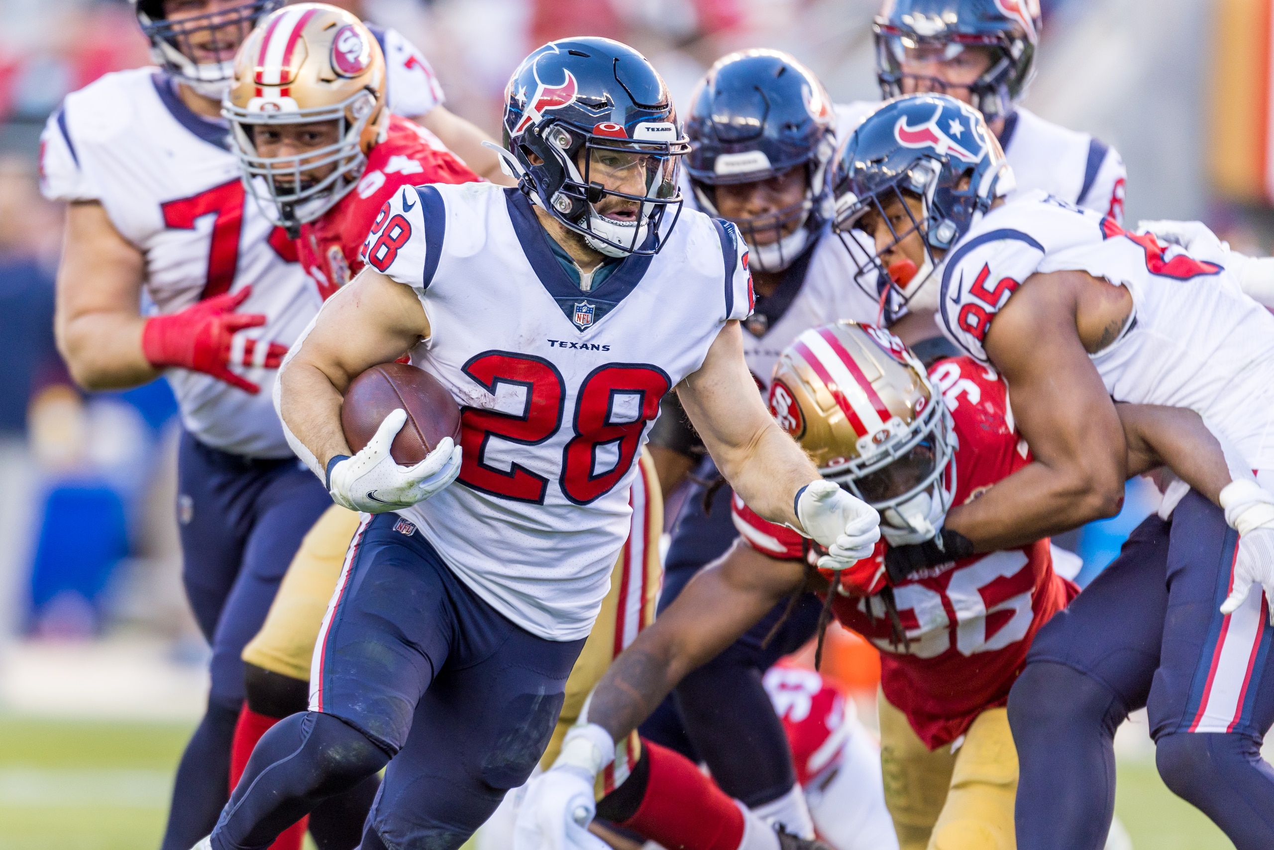 SANTA CLARA, CA - JANUARY 02: Houston Texans Running Back Rex Burkhead (28) runs the ball during the NFL pro football game between the Houston Texans and San Francisco 49ers on January 2, 2022 at Levis Stadium in Santa Clara, CA. (Photo by Bob Kupbens/Icon Sportswire via Getty Images)