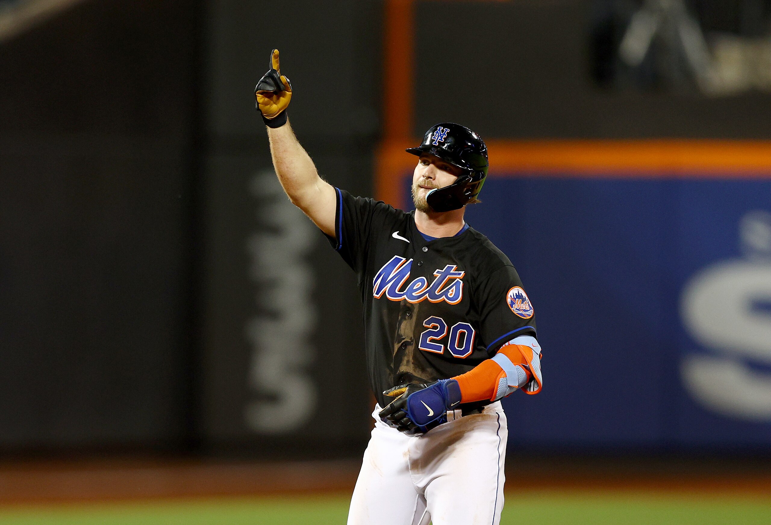 NEW YORK, NEW YORK - MAY 27:  Pete Alonso #20 of the New York Mets celebrates his RBI double in the fourth inning against the Philadelphia Phillies at Citi Field on May 27, 2022 in the Flushing neighborhood of the Queens borough of New York City. (Photo by Elsa/Getty Images)
