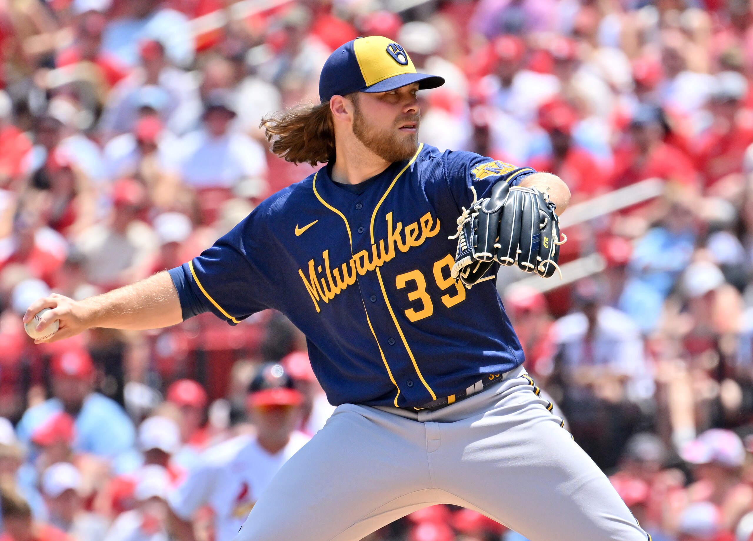 ST. LOUIS, MO - MAY 29: Milwaukee Brewers starting pitcher Corbin Burnes (39) pitches in the first inning during a MLB game between the Milwaukee Brewers and the St. Louis Cardinals on May 29, 2022, at Busch Stadium, St. Louis, MO.  (Photo by Keith Gillett/Icon Sportswire via Getty Images),