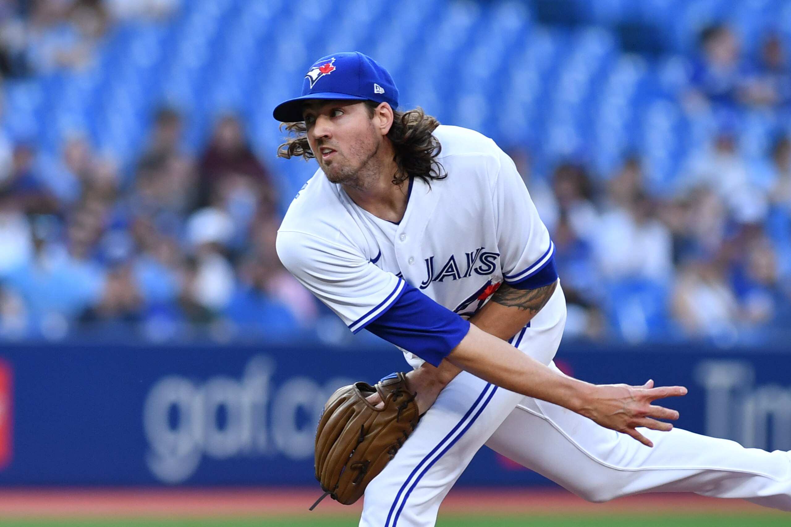 TORONTO, ON - MAY 31: Toronto Blue Jays starting pitcher Kevin Gausman (34) delivers the pitch during the MLB regular season game between the Chicago White Socks and the Toronto Blue Jays on May 31, 2022, at Rogers Center in Toronto, ON, Canada. (Photo by Gavin Napier/Icon Sportswire via Getty Images)