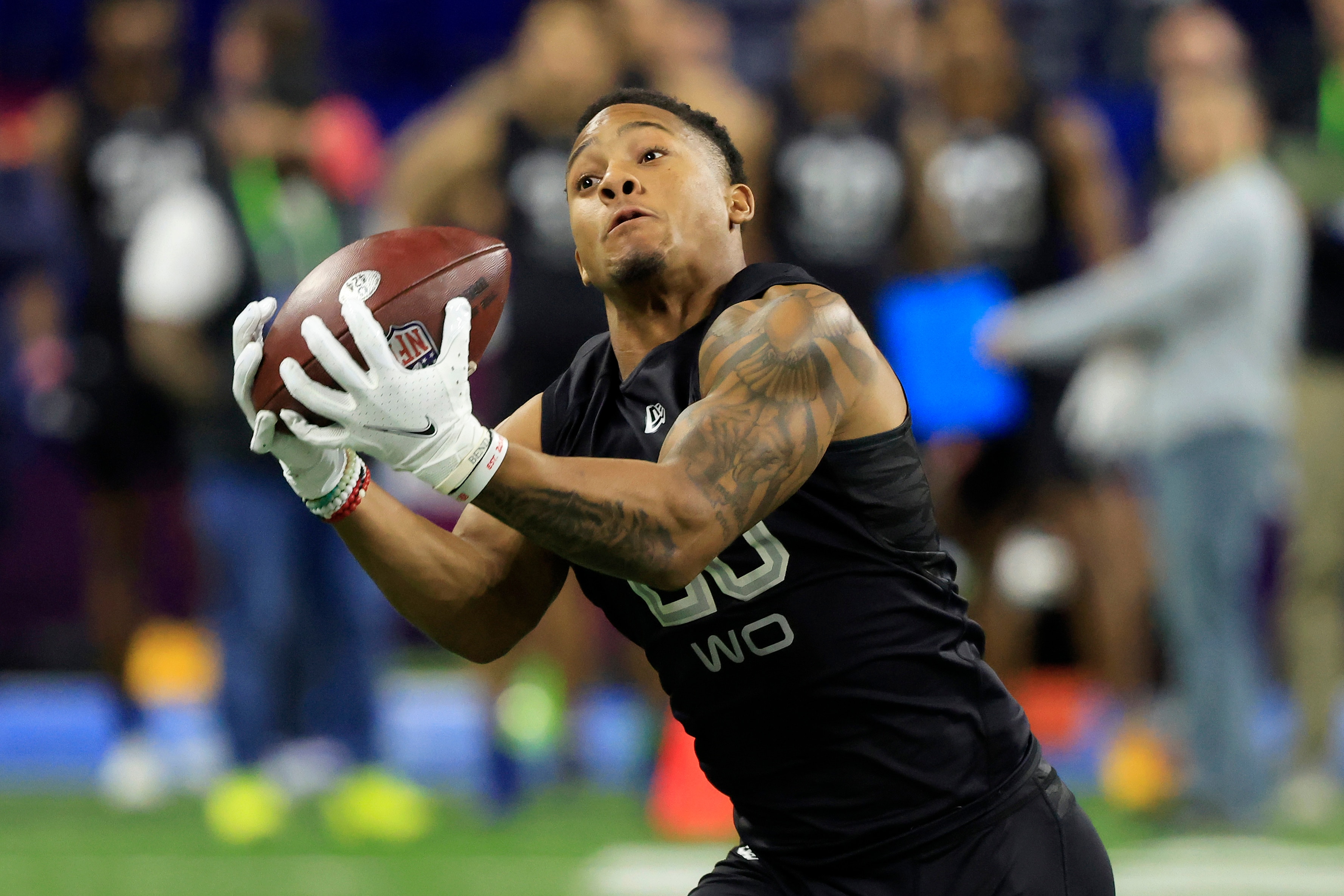 INDIANAPOLIS, INDIANA - MARCH 03: Wan'Dale Robinson #WO28 of Kentucky runs a drill during the NFL Combine at Lucas Oil Stadium on March 03, 2022 in Indianapolis, Indiana. (Photo by Justin Casterline/Getty Images)