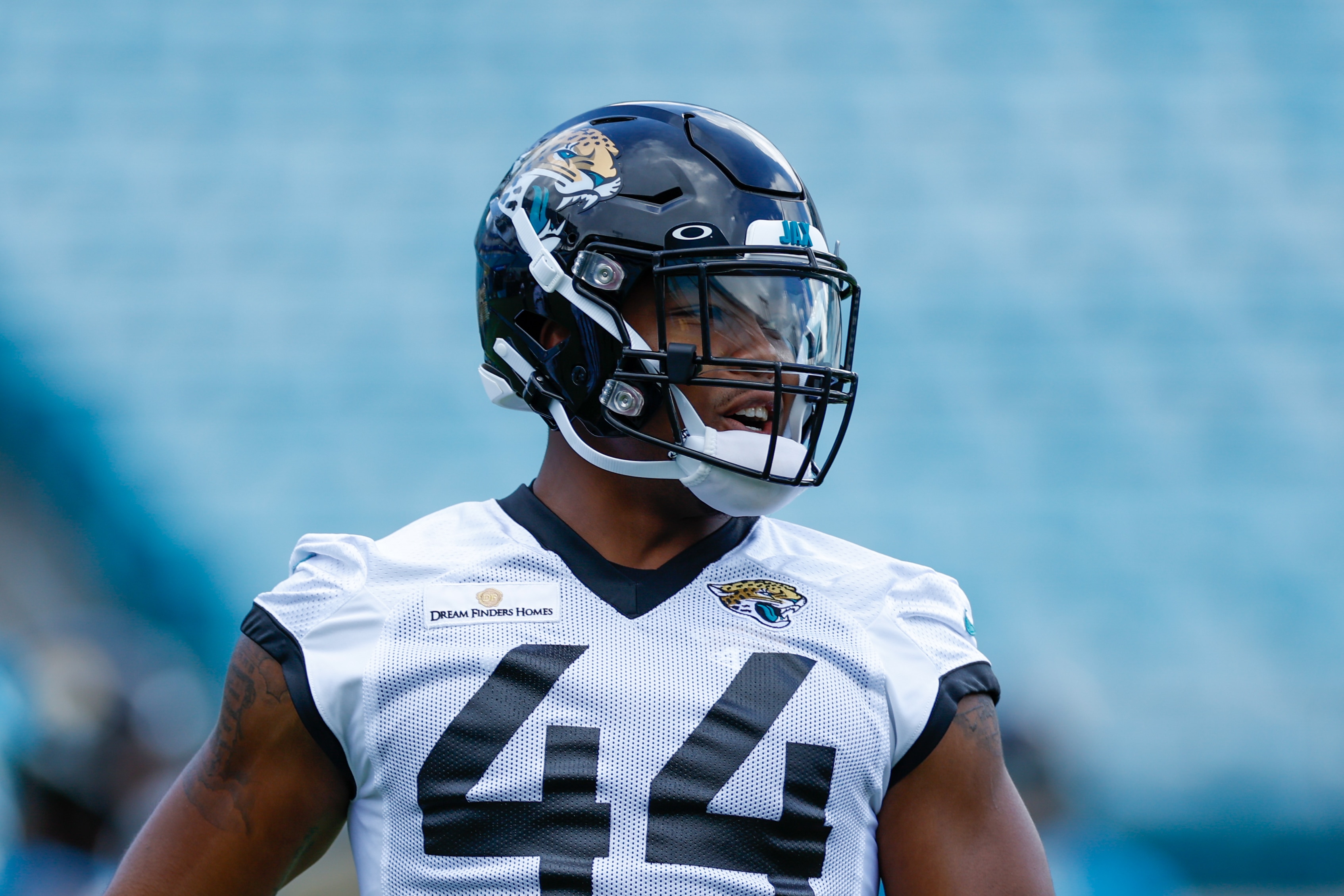 JACKSONVILLE, FL - MAY 31: Jacksonville Jaguars Linebacker Travon Walker (44) during Jacksonville Jaguars OTA Offseason Workouts on May 31, 2022 at TIAA Bank Field in Jacksonville, Fl. (Photo by David Rosenblum/Icon Sportswire via Getty Images)