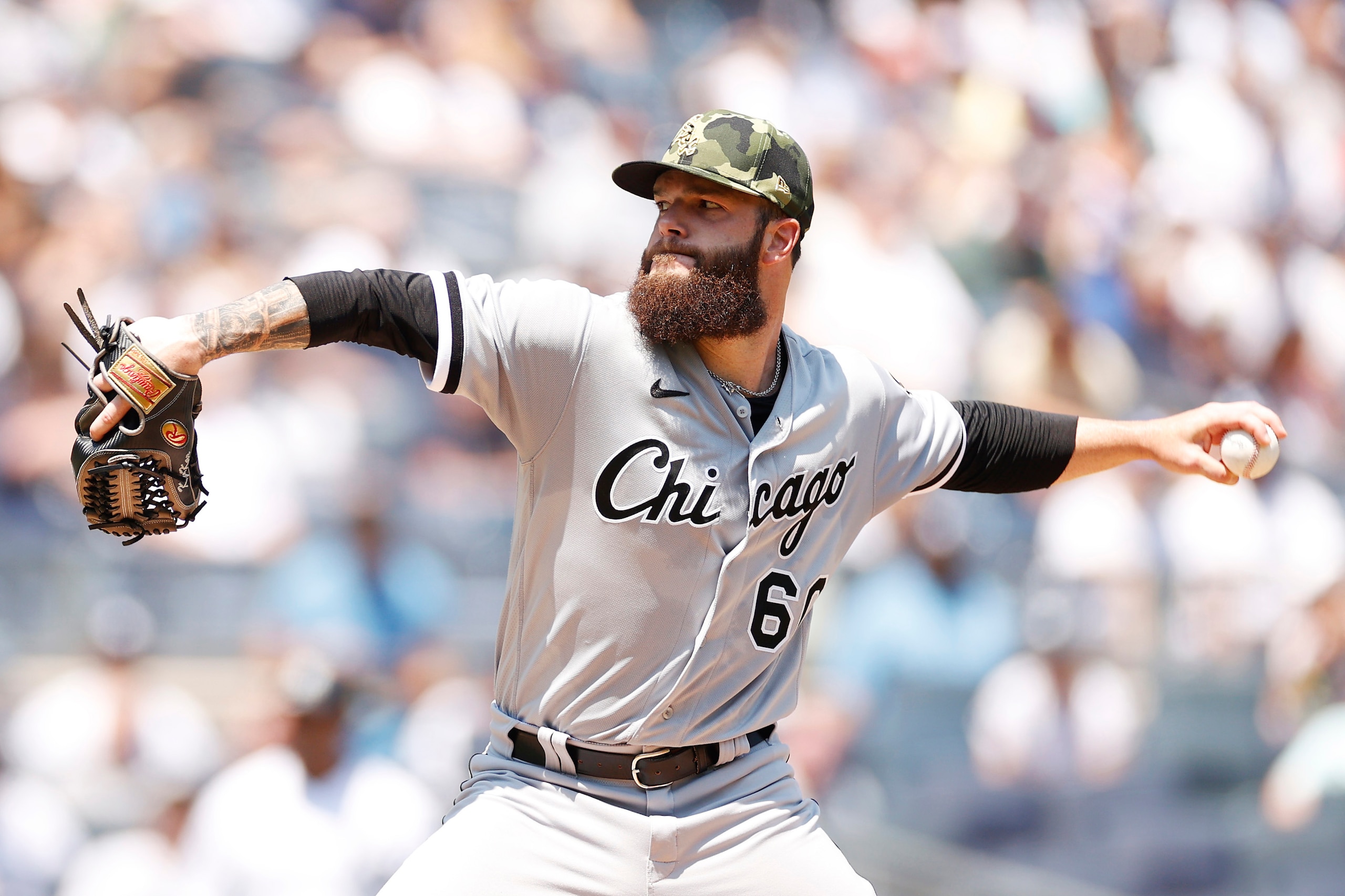 NEW YORK, NEW YORK - MAY 21: Dallas Keuchel #60 of the Chicago White Sox pitches during the first inning against the New York Yankees at Yankee Stadium on May 21, 2022 in the Bronx borough of New York City. (Photo by Sarah Stier/Getty Images)