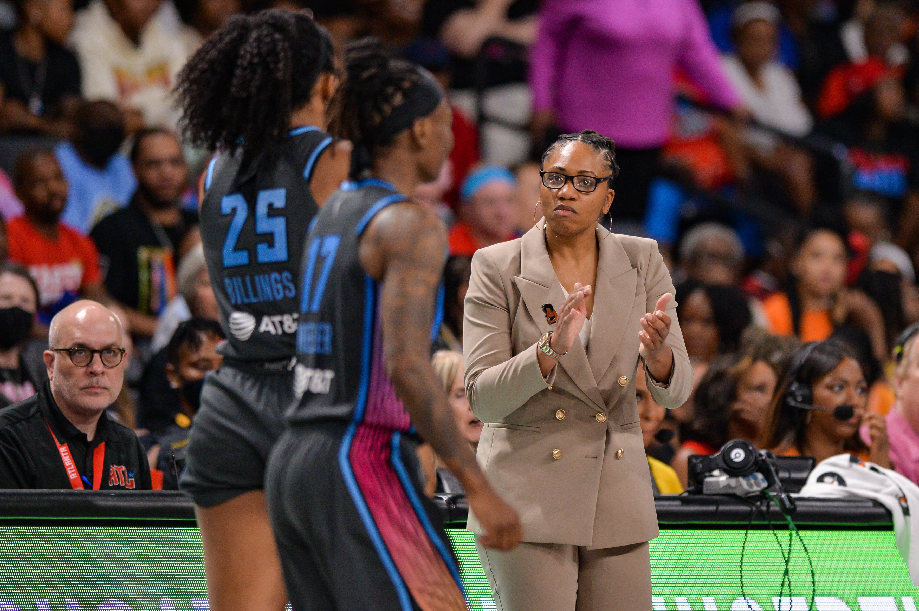 COLLEGE PARK, GA  JUNE 03:  Atlanta Dream head coach Tanisha Wright encourages her players during the WNBA game between the Chicago Sky and the Atlanta Dream on June 3rd, 2022 at Gateway Center Arena in College Park, GA. (Photo by Rich von Biberstein/Icon Sportswire via Getty Images)